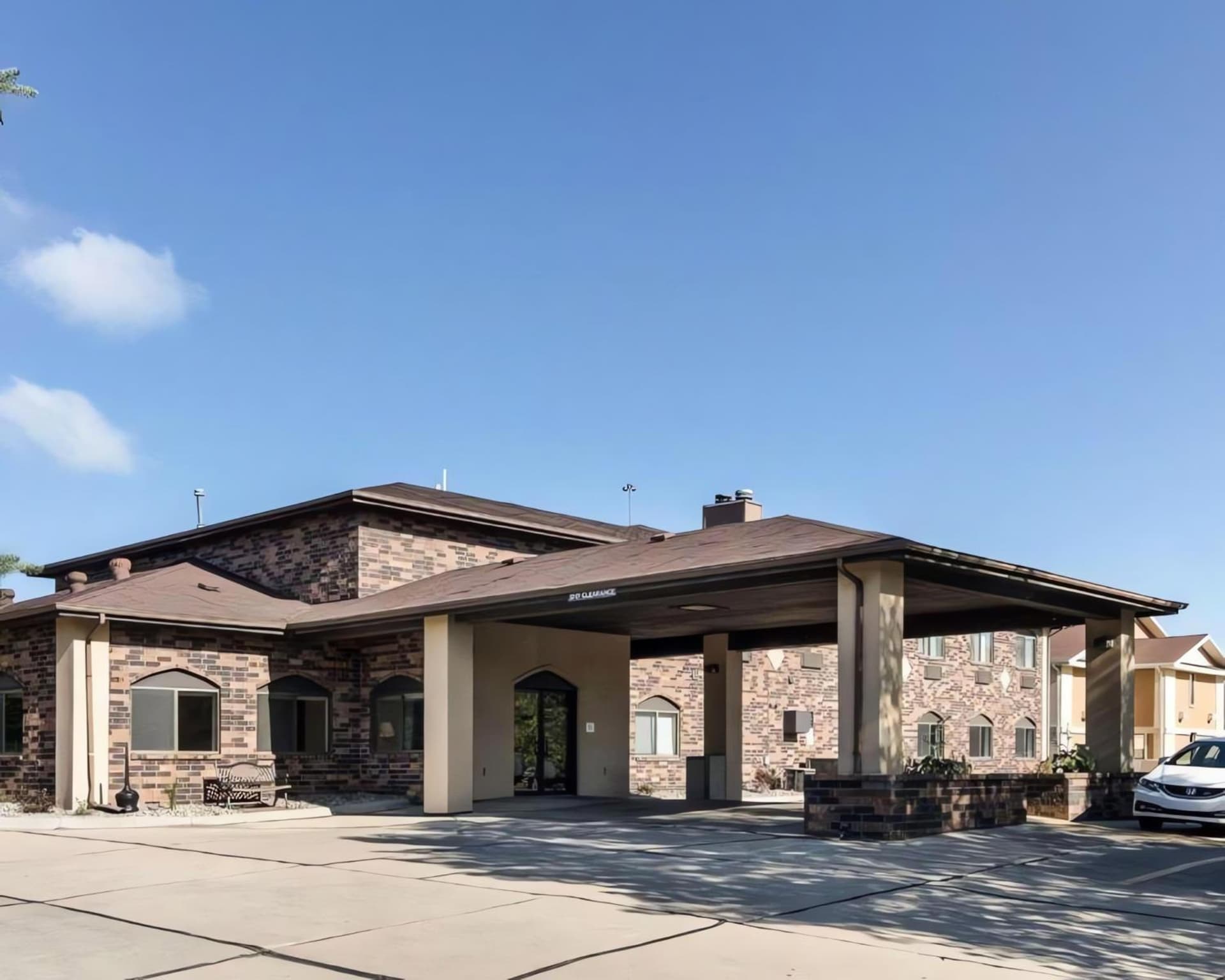 Quality Suites Near West Acres gallery photo in Fargo, ND — image 36
