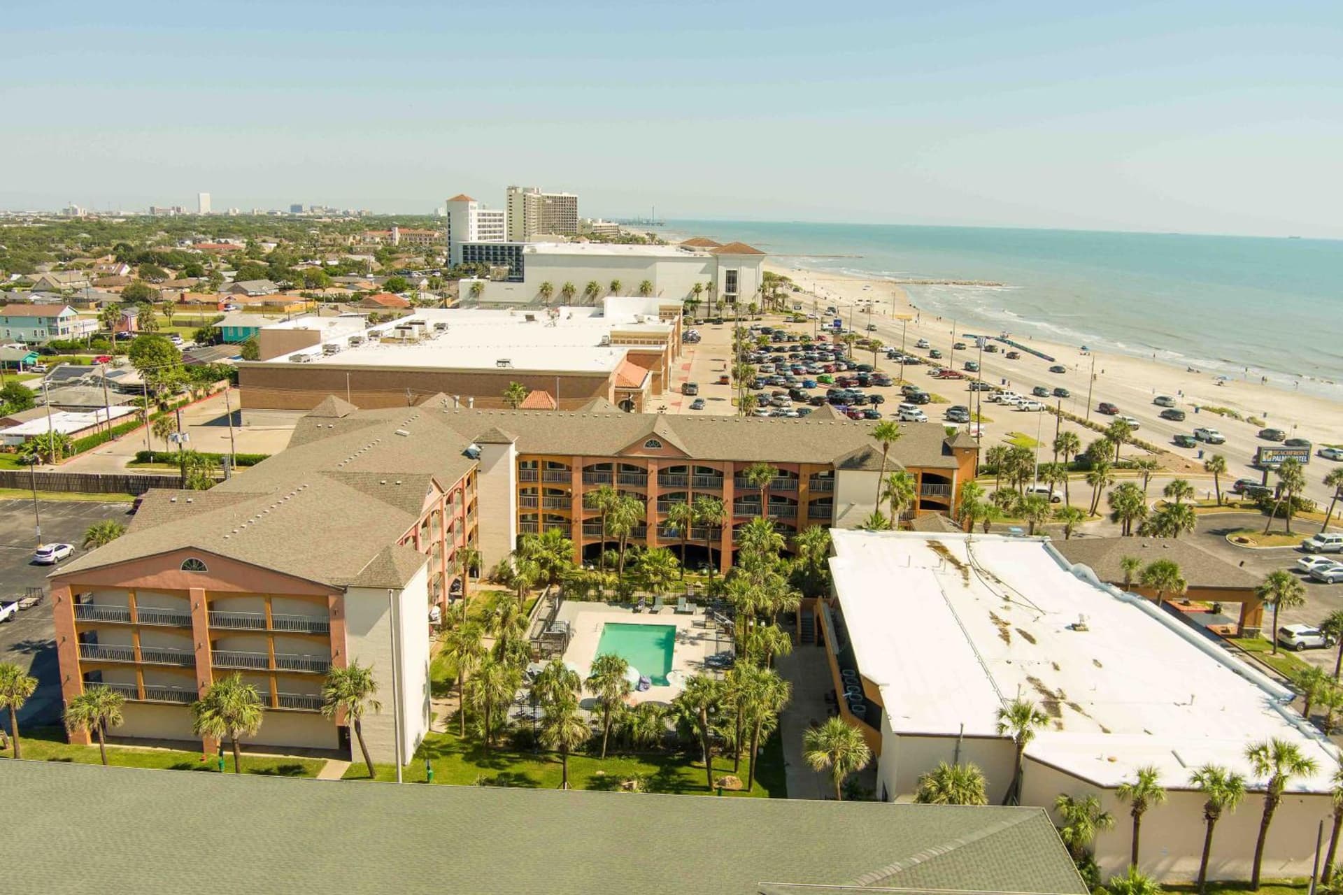 Beachfront Palms Resort Galveston, an Ascend Collection Hotel gallery photo in Galveston, TX — image 21