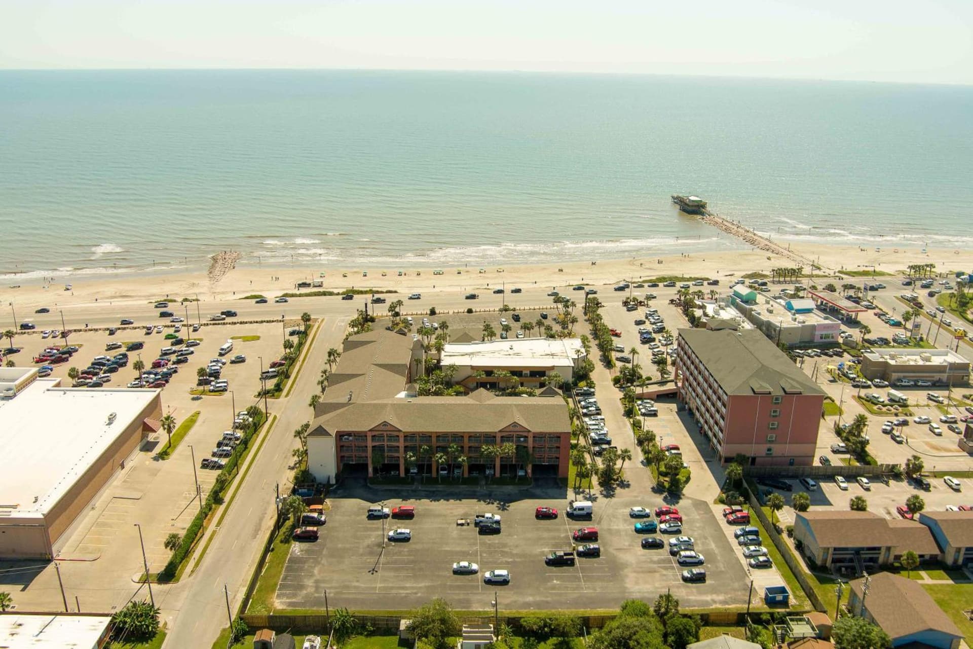 Beachfront Palms Resort Galveston, an Ascend Collection Hotel gallery photo in Galveston, TX — image 52