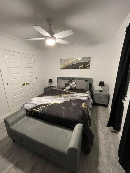 New Modern 5 mins frm Airport interior in Kenner, LA — gallery photo 2