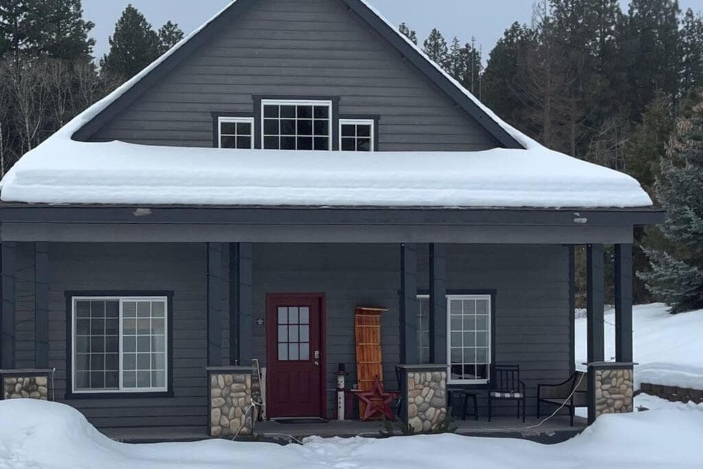 Moose Lodge featured exterior or lobby in Ronald, WA — similar hotel