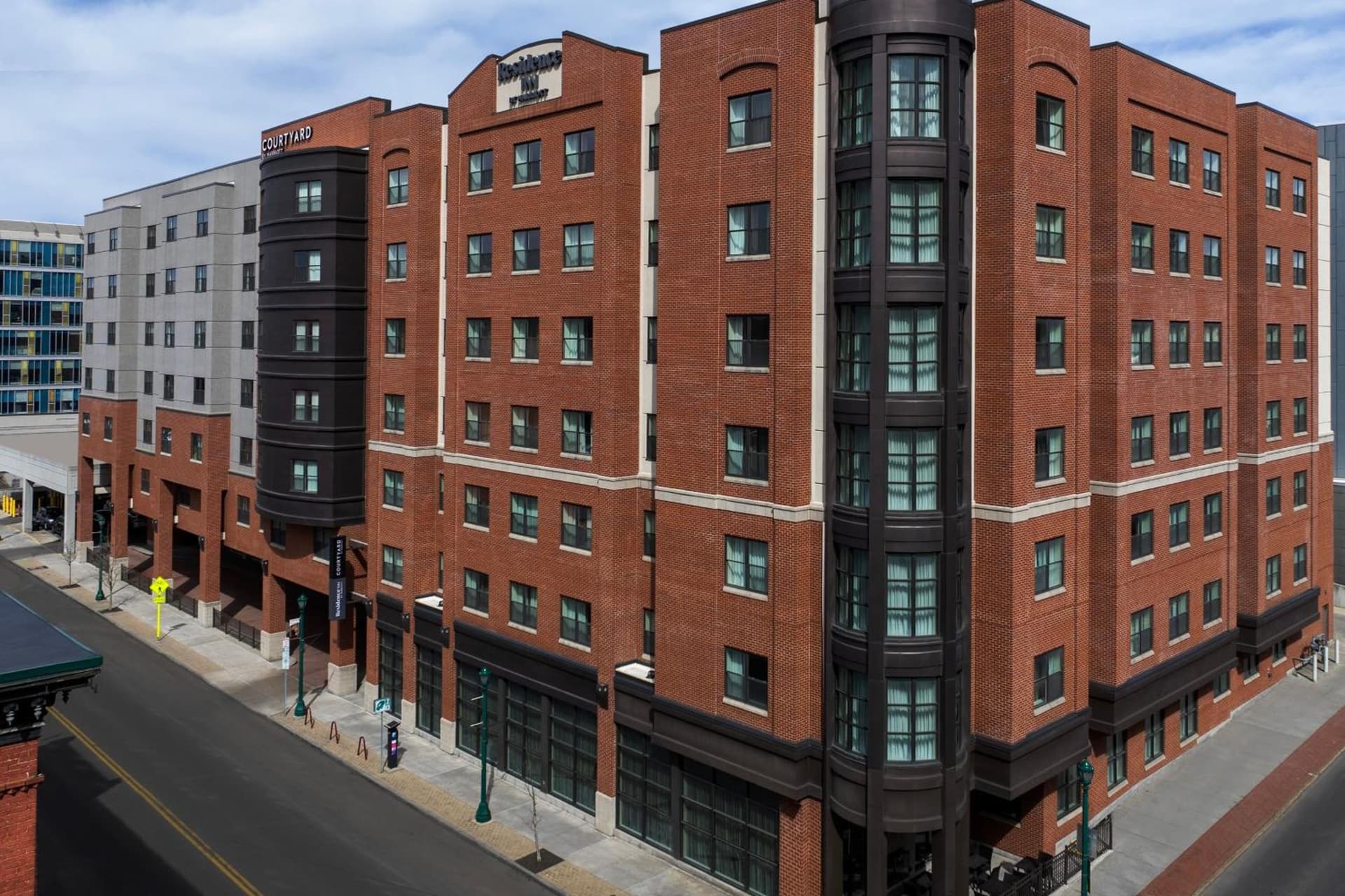 Courtyard by Marriott Syracuse Downtown at Armory Square gallery photo in Syracuse, NY — image 30
