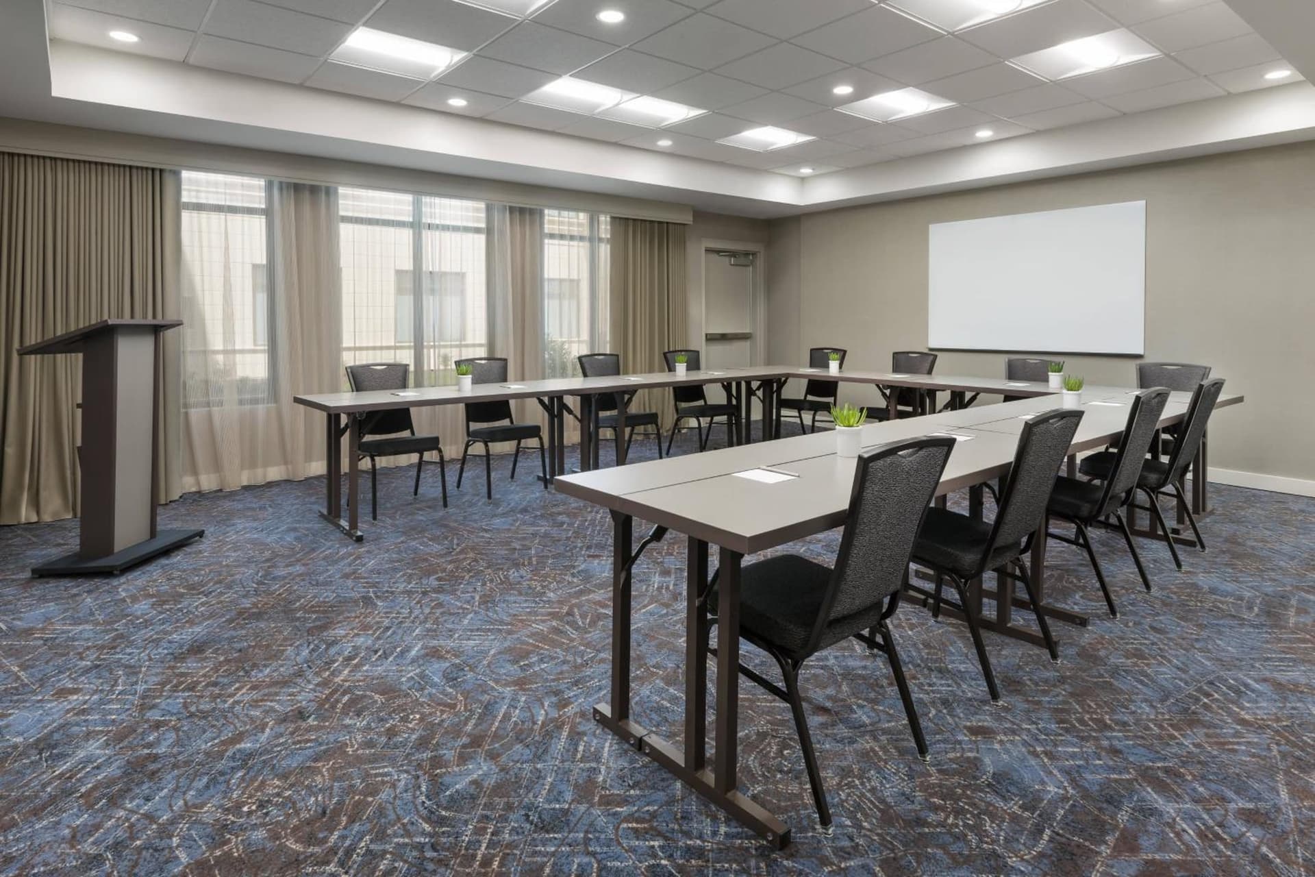 Residence Inn Long Island Garden City gallery photo in Garden City, NY — image 24