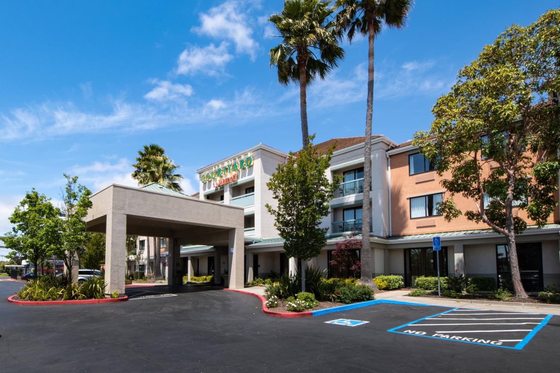 Courtyard by Marriott Oakland Airport property views in Oakland, CA — gallery photo 3