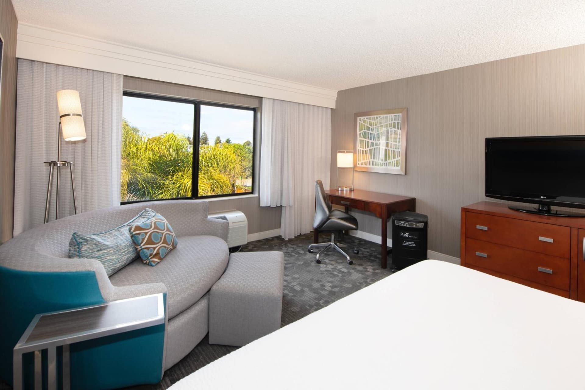 Courtyard by Marriott Oakland Airport gallery photo in Oakland, CA — image 30