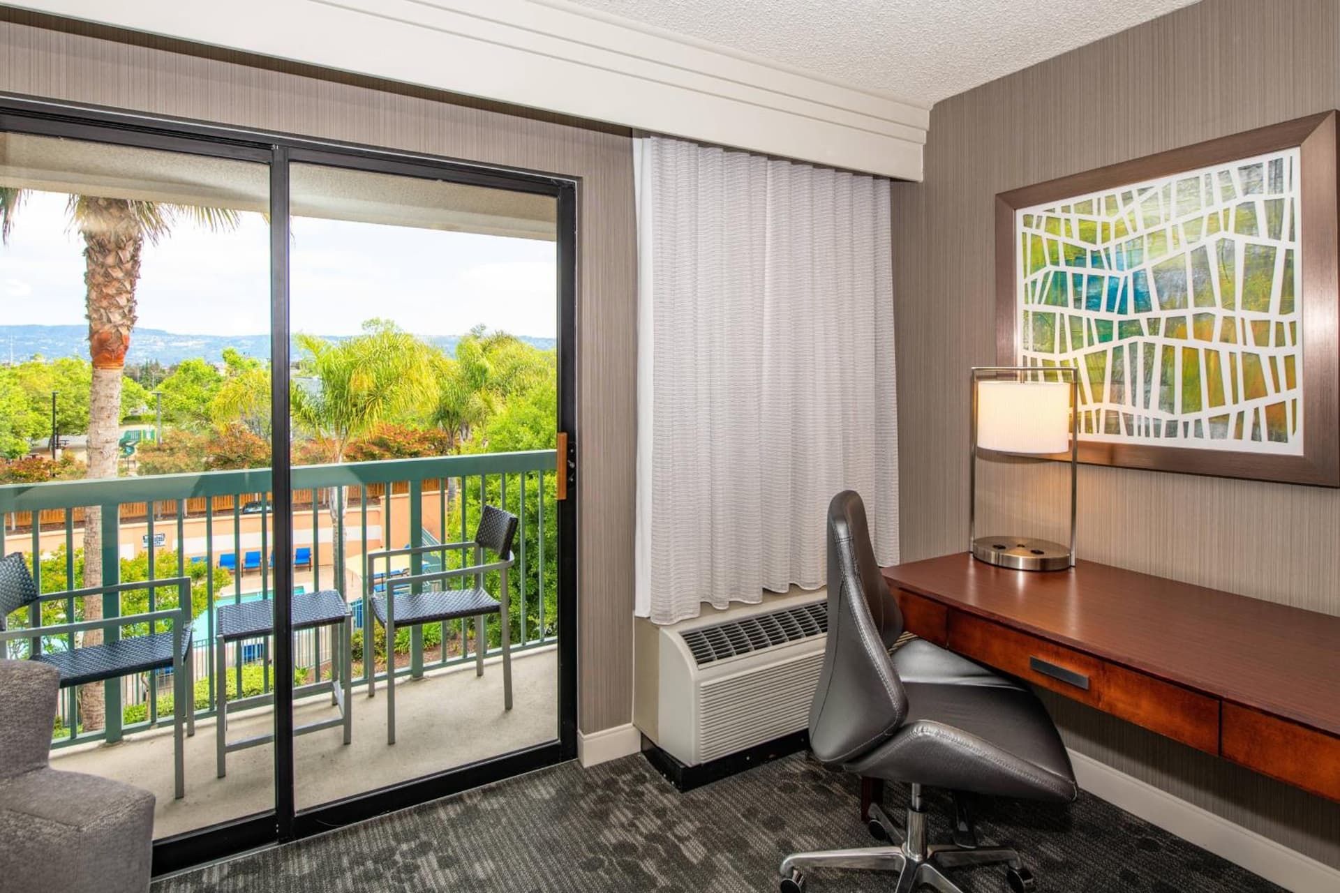 Courtyard by Marriott Oakland Airport gallery photo in Oakland, CA — image 42