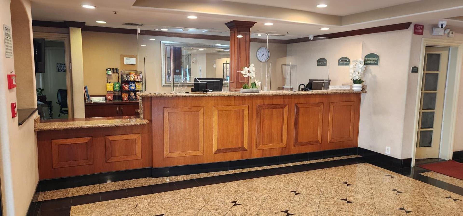 Hotel Xola interior in Moreno Valley, CA — gallery photo 2