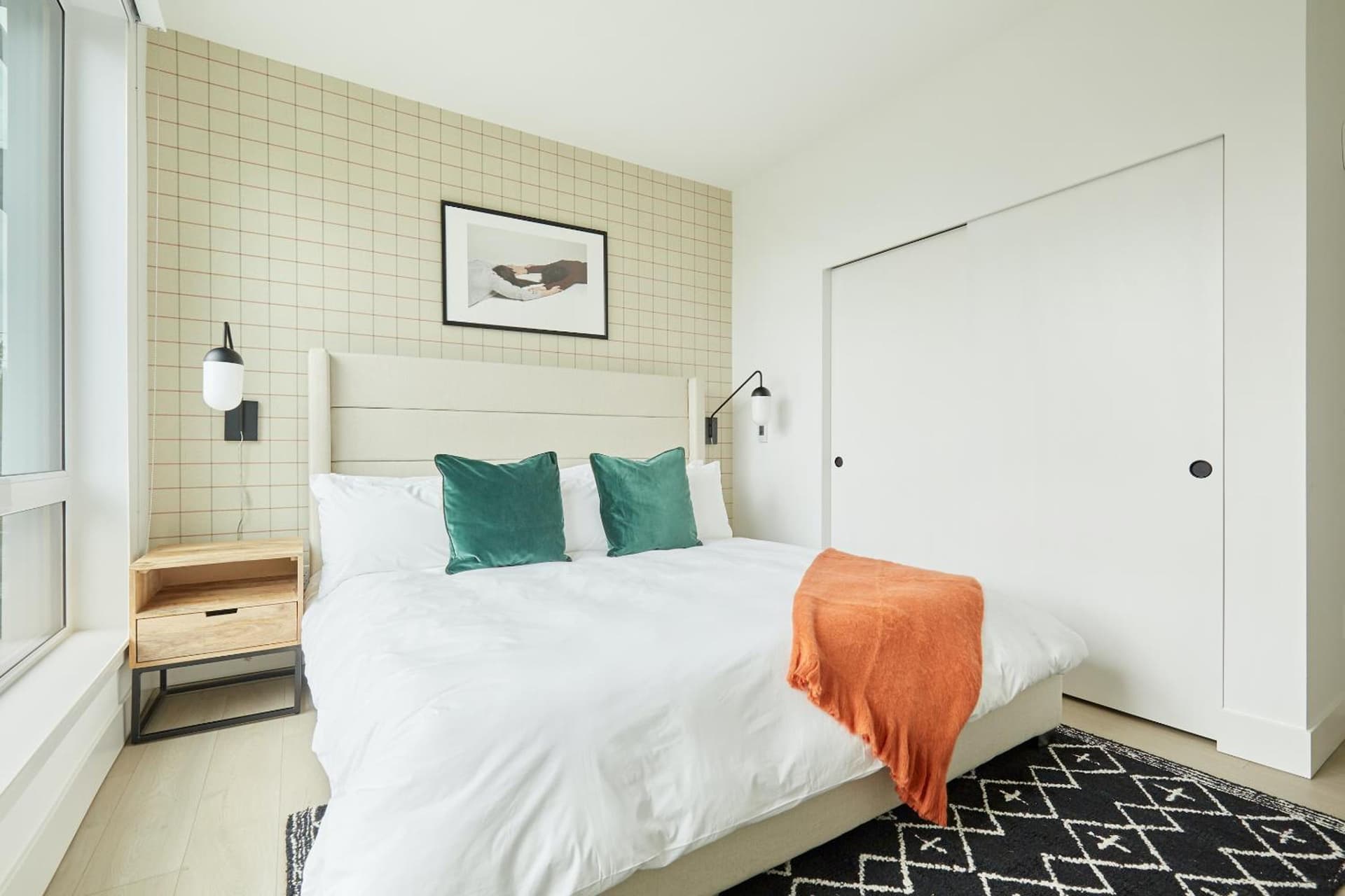 Sonder at Solis property views in Seattle, WA — gallery photo 3
