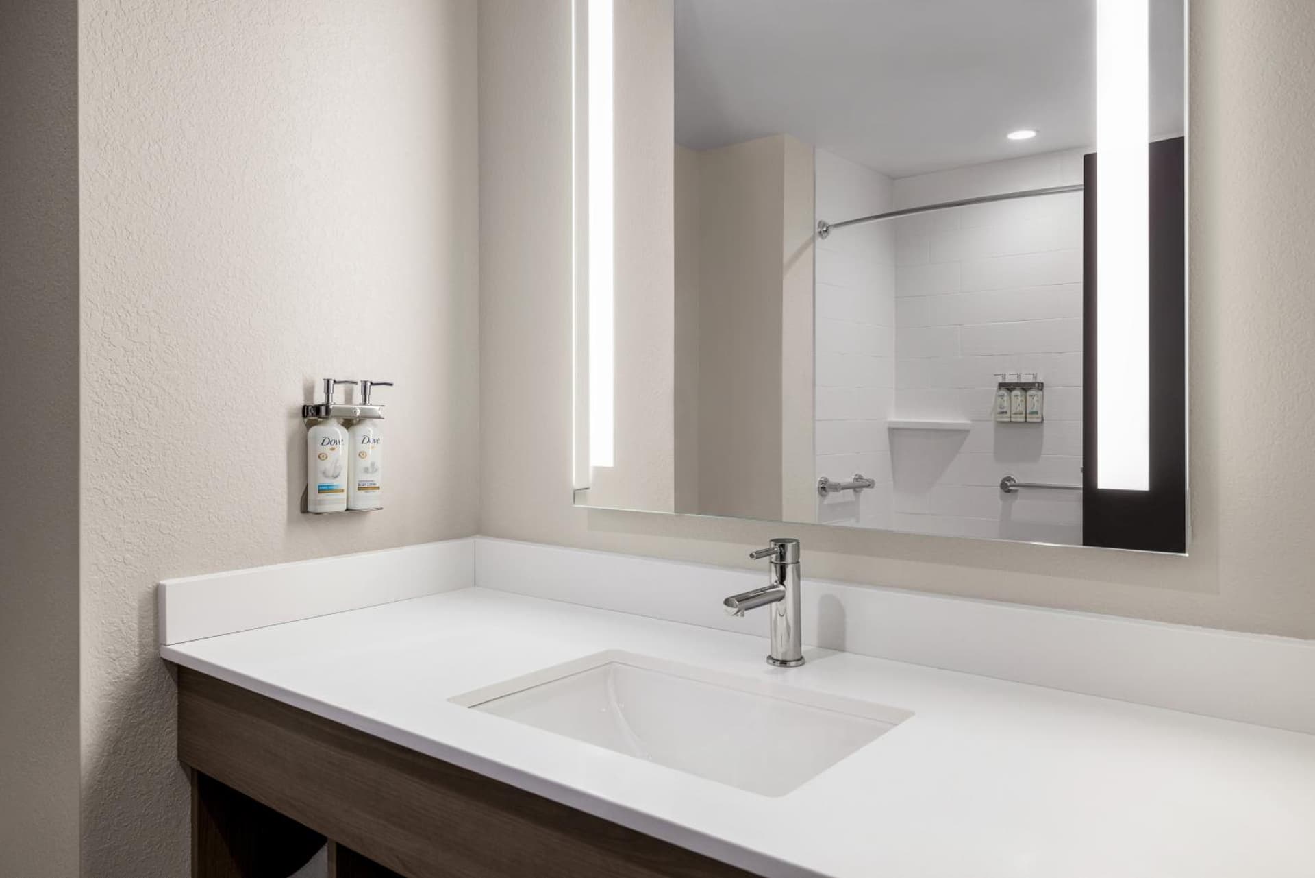 Holiday Inn Express Hotel & Suites Hagerstown by IHG gallery photo in Hagerstown, MD — image 27