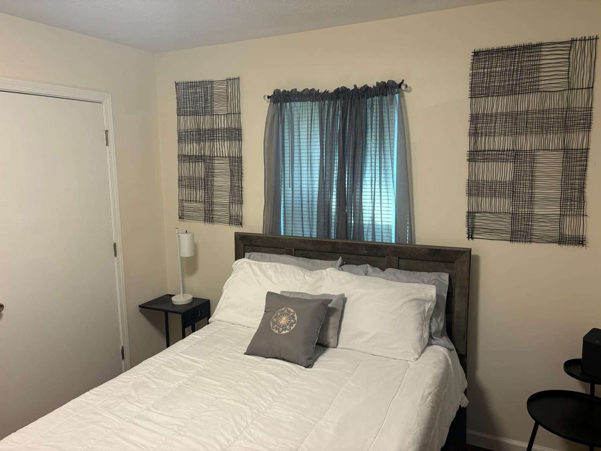 Atlanta Cozy Private Room 2 interior in Atlanta, GA — gallery photo 2