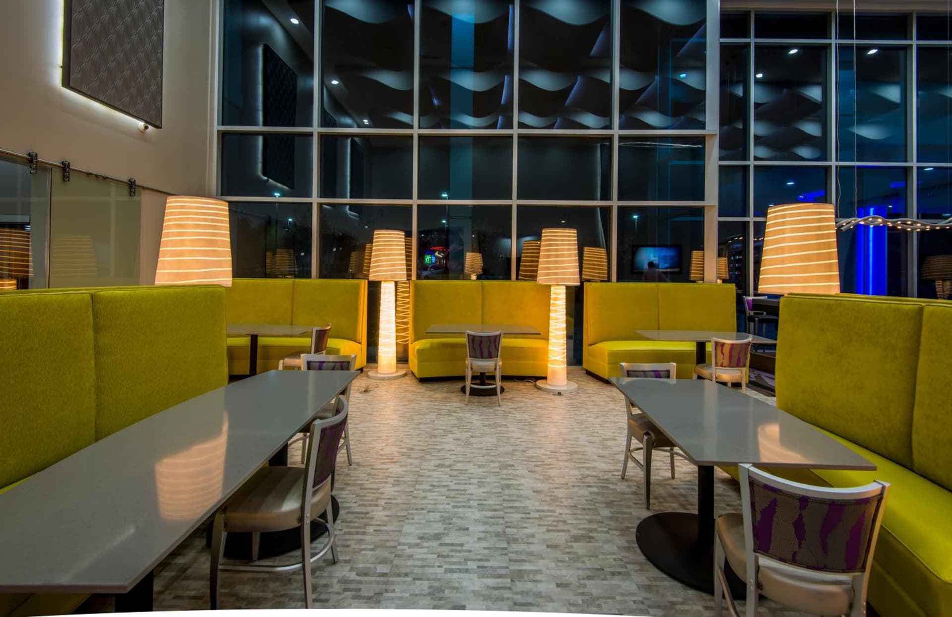 Holiday Inn Express & Suites Garland E - Lake Hubbard I30 by IHG gallery photo in Garland, TX — image 18