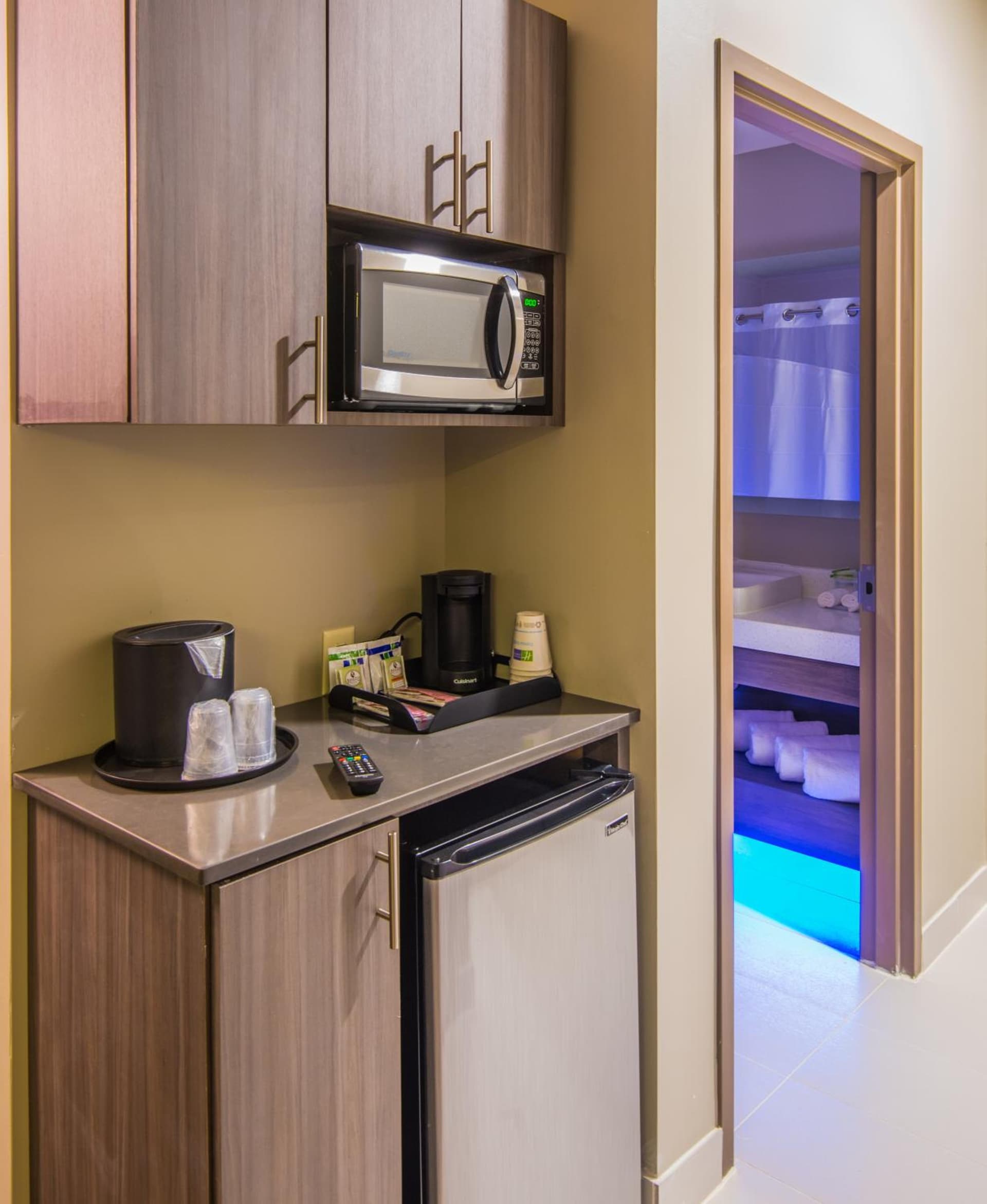 Holiday Inn Express & Suites Garland E - Lake Hubbard I30 by IHG gallery photo in Garland, TX — image 24