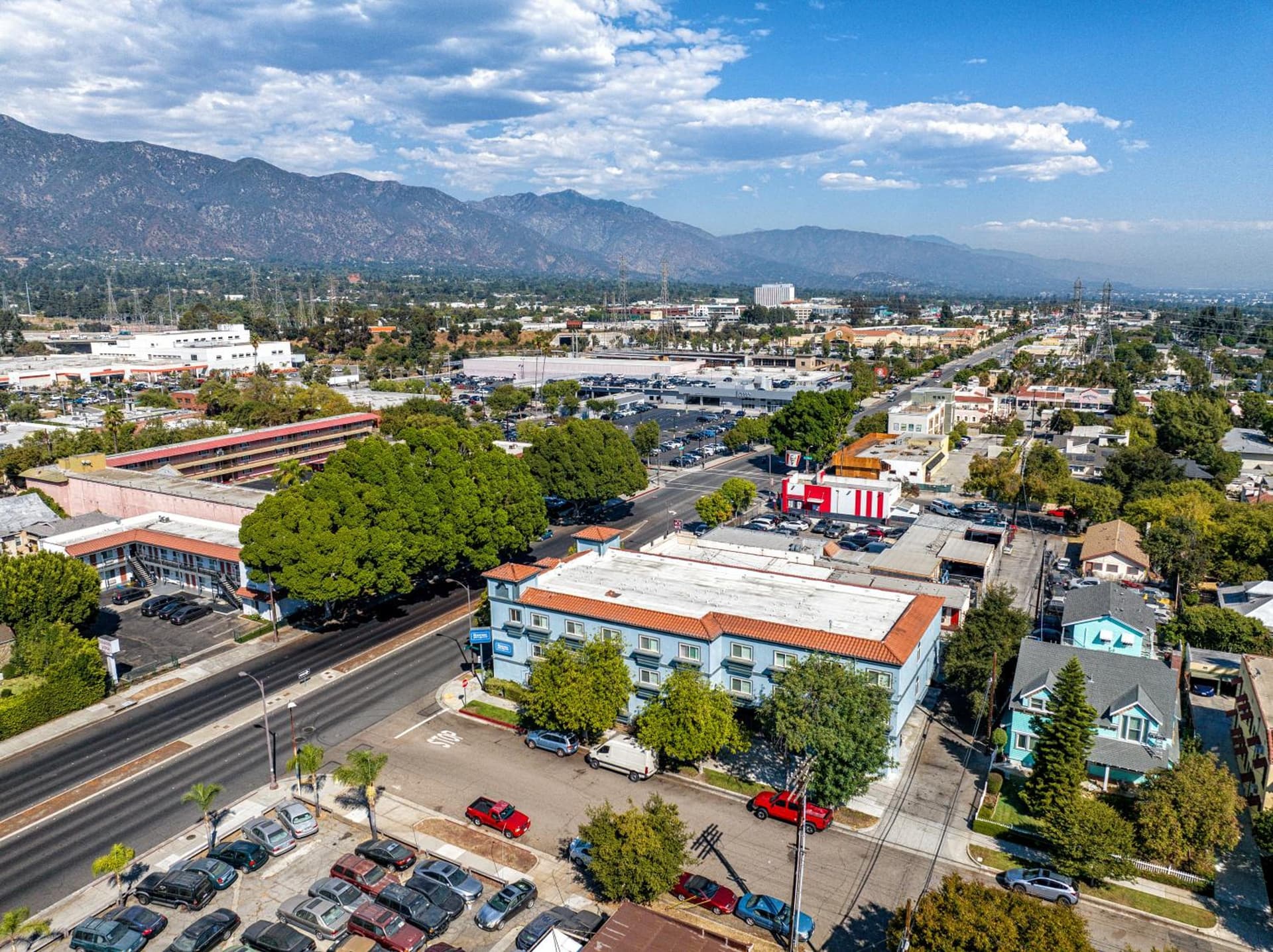 Rodeway Inn & Suites Pasadena gallery photo in Pasadena, CA — image 32
