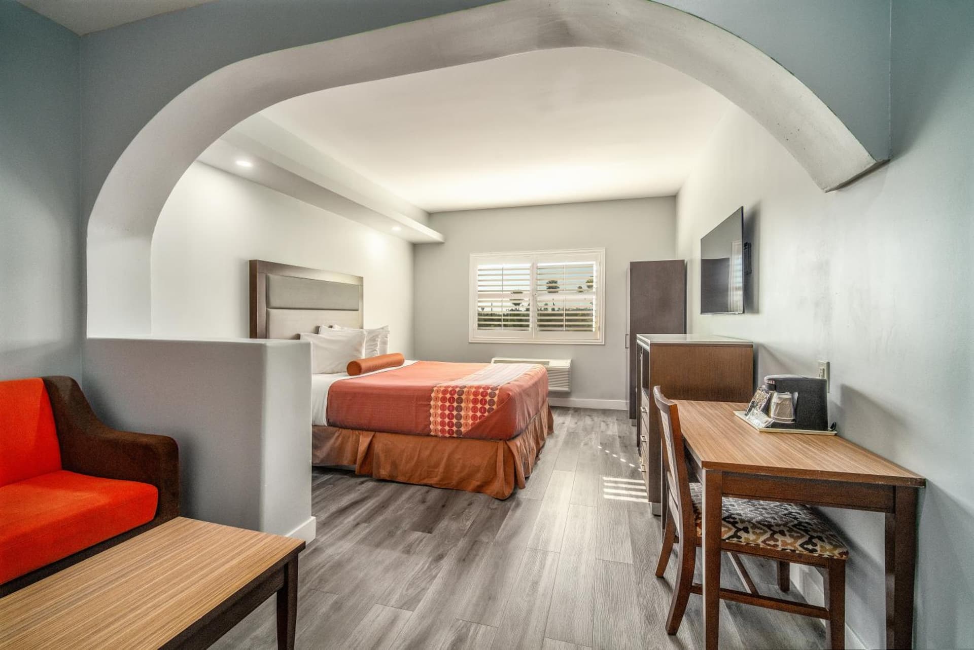 Rodeway Inn & Suites Pasadena gallery photo in Pasadena, CA — image 71