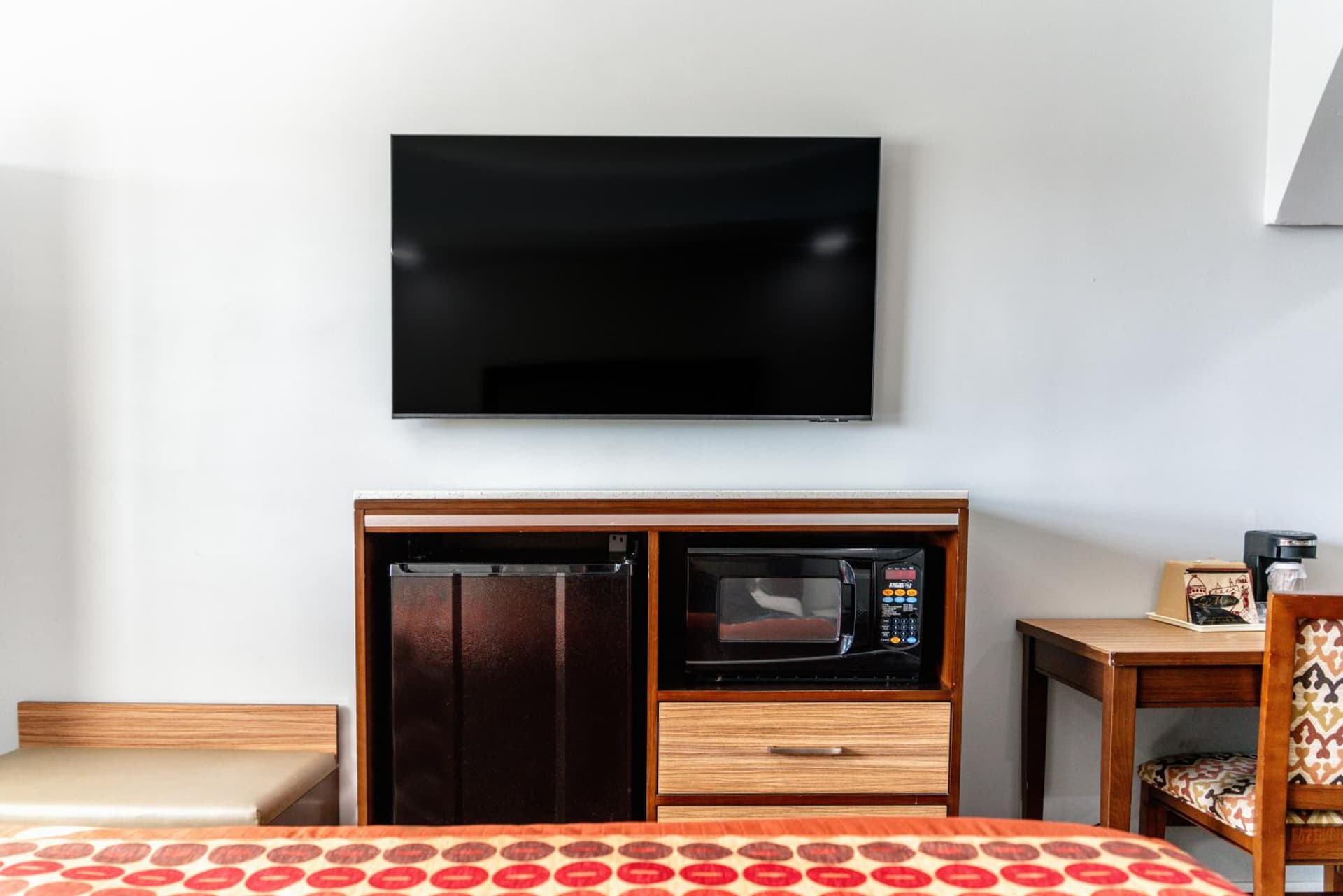Rodeway Inn & Suites Pasadena gallery photo in Pasadena, CA — image 124