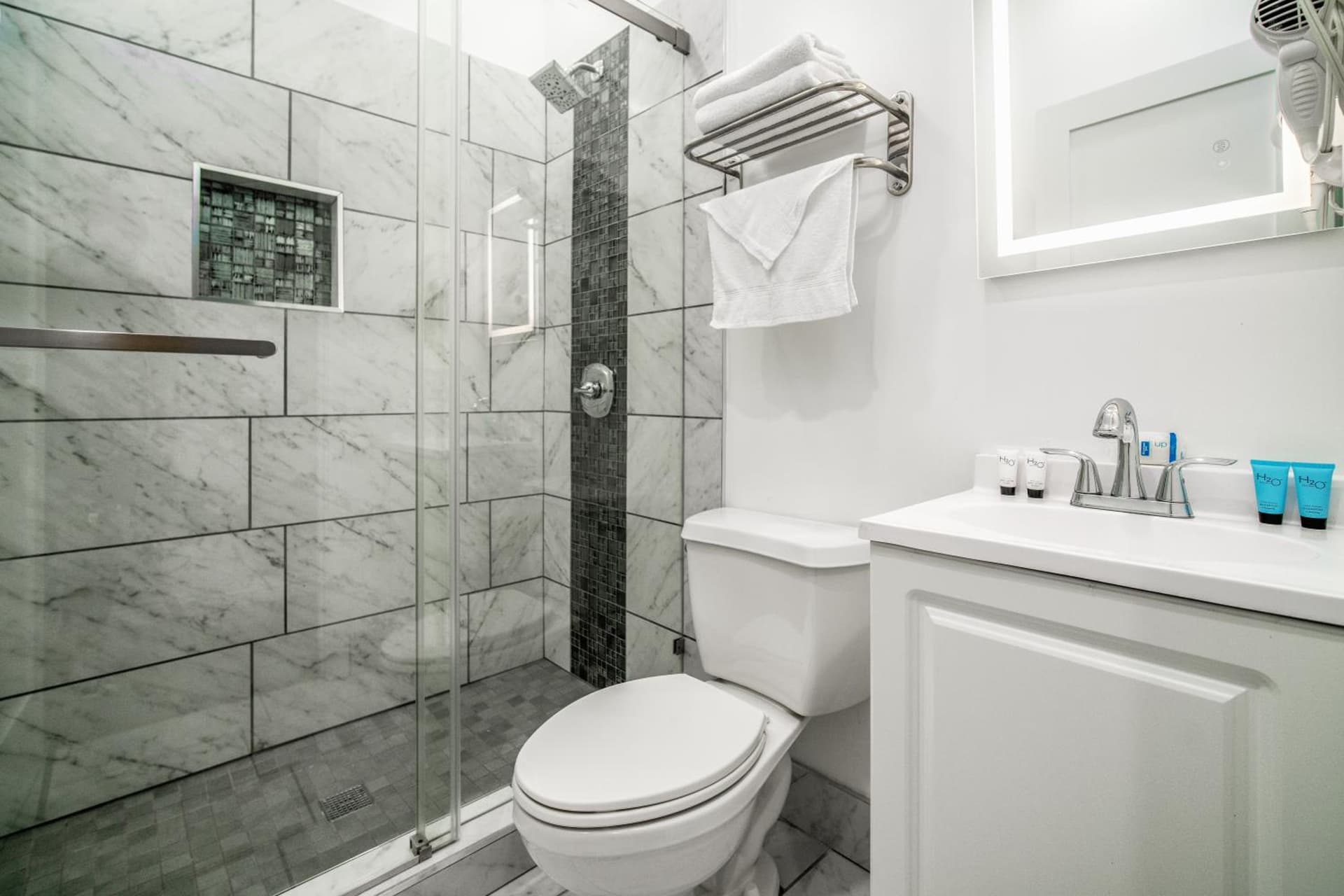 Rodeway Inn & Suites Pasadena gallery photo in Pasadena, CA — image 44