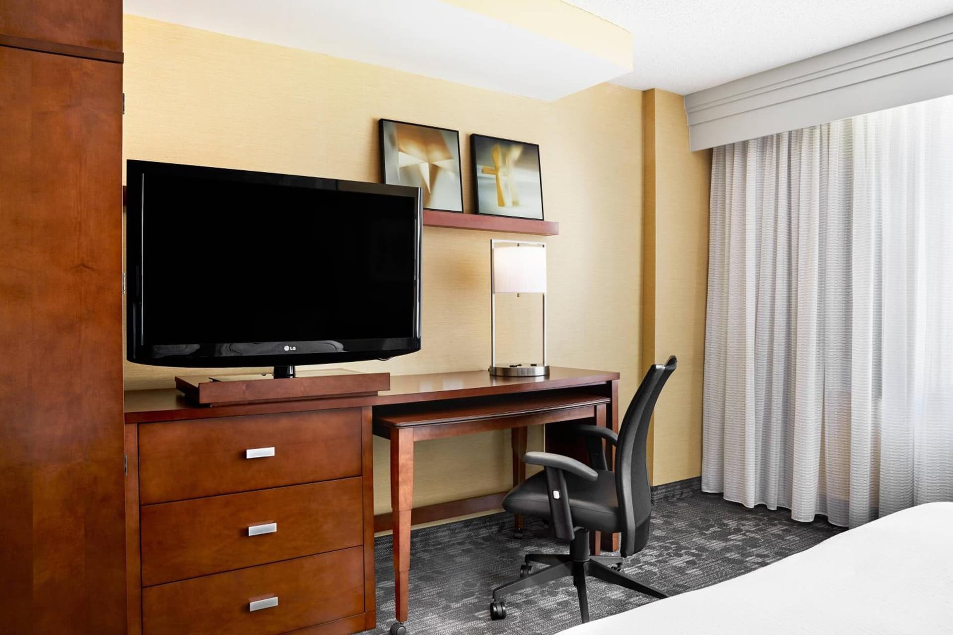 Courtyard by Marriott Newark Downtown gallery photo in Newark, NJ — image 21