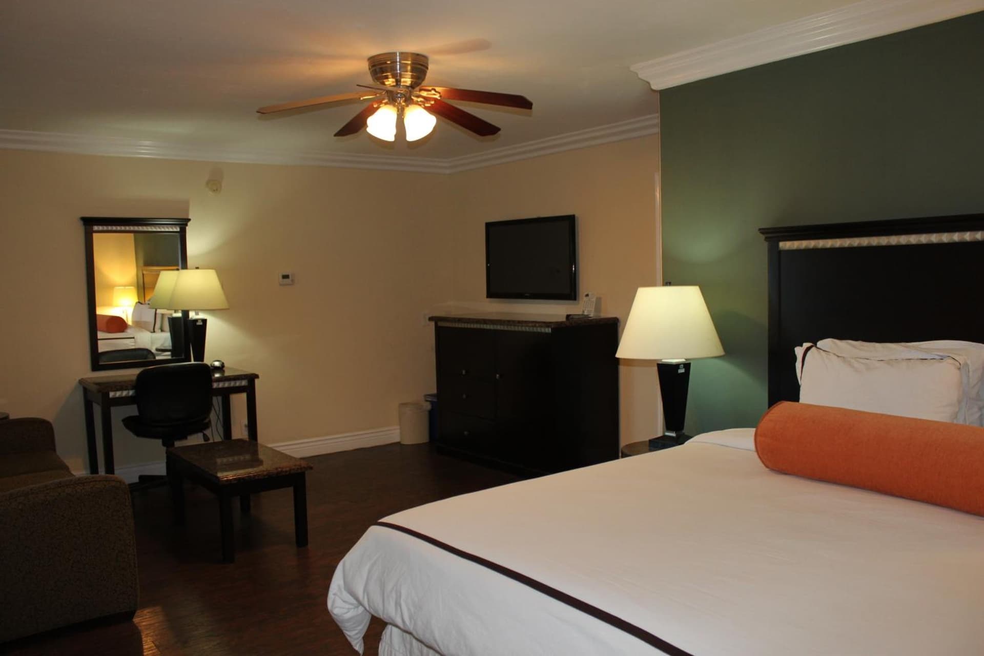 Quality Inn & Suites Santa Maria gallery photo in Santa Maria, CA — image 76