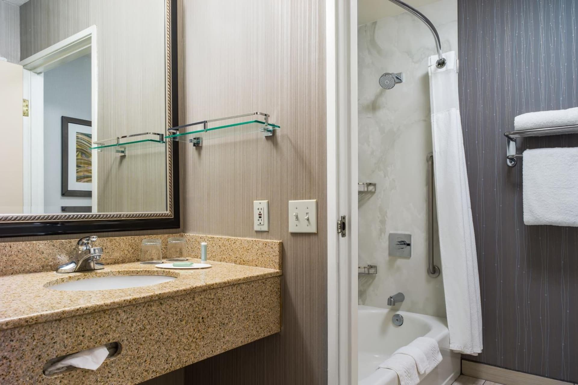 Courtyard by Marriott Vacaville gallery photo in Vacaville, CA — image 23