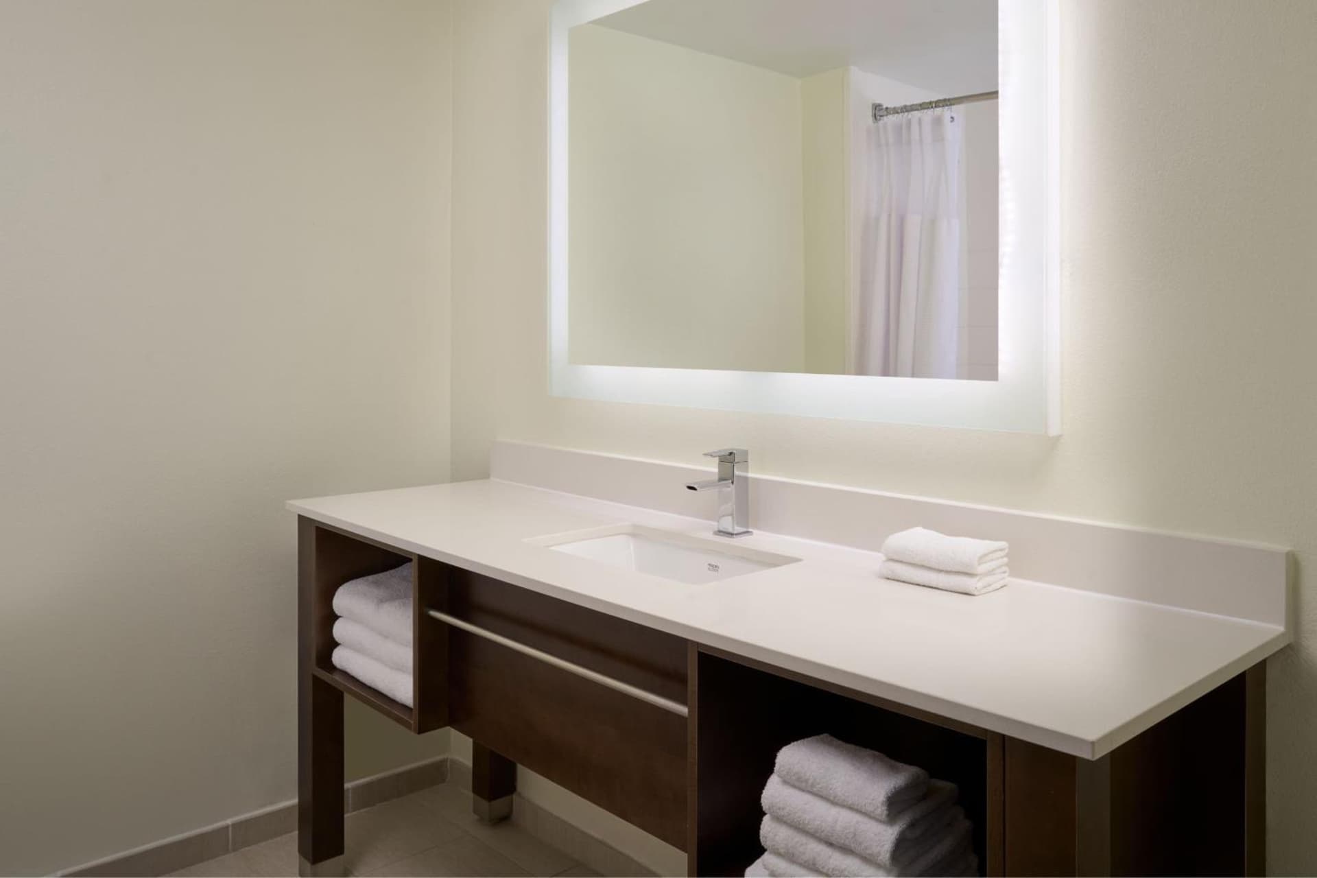 Delta Hotels by Marriott West Palm Beach gallery photo in West Palm Beach, FL — image 5