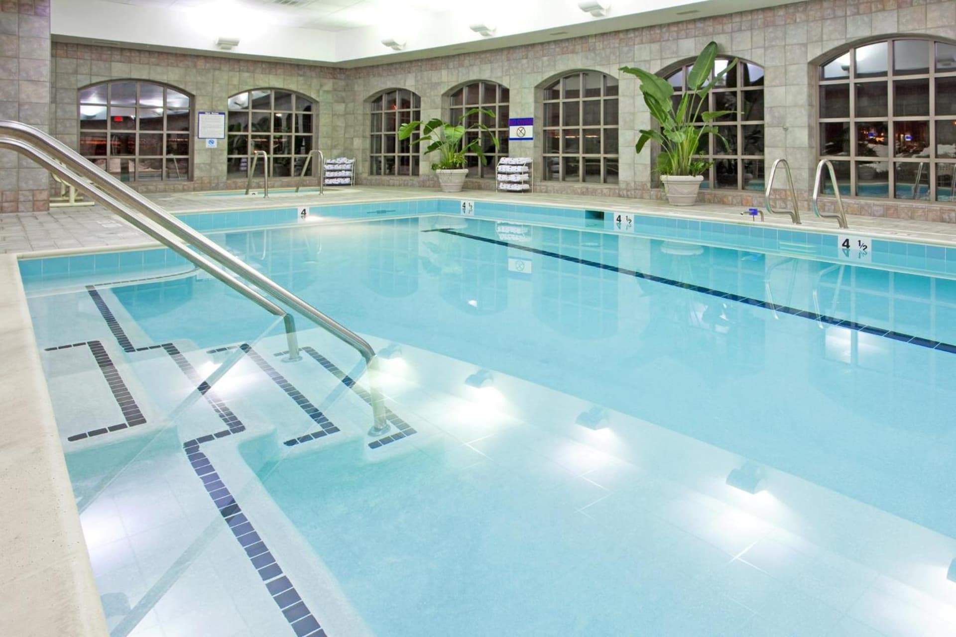 Holiday Inn Express Hotel & Suites Hagerstown by IHG gallery photo in Hagerstown, MD — image 31