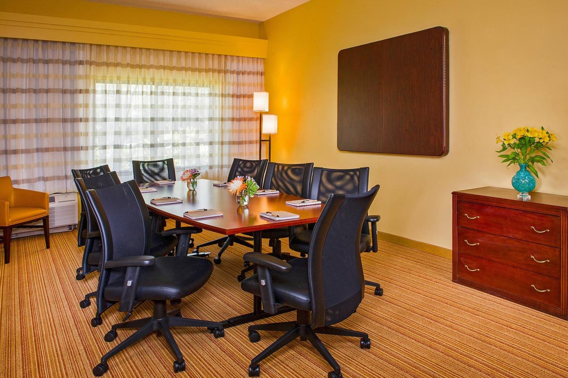 Courtyard by Marriott North Charleston Airport Coliseum gallery photo in Charleston, SC — image 9