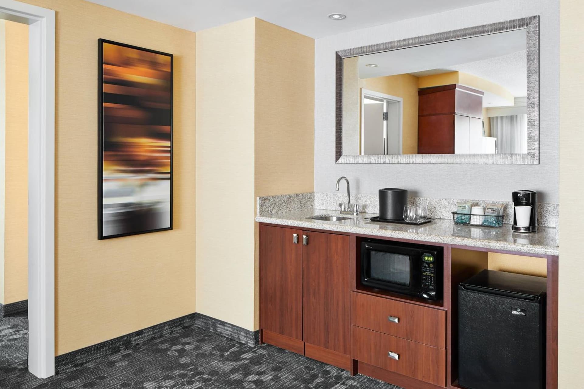 Courtyard by Marriott Newark Downtown gallery photo in Newark, NJ — image 37