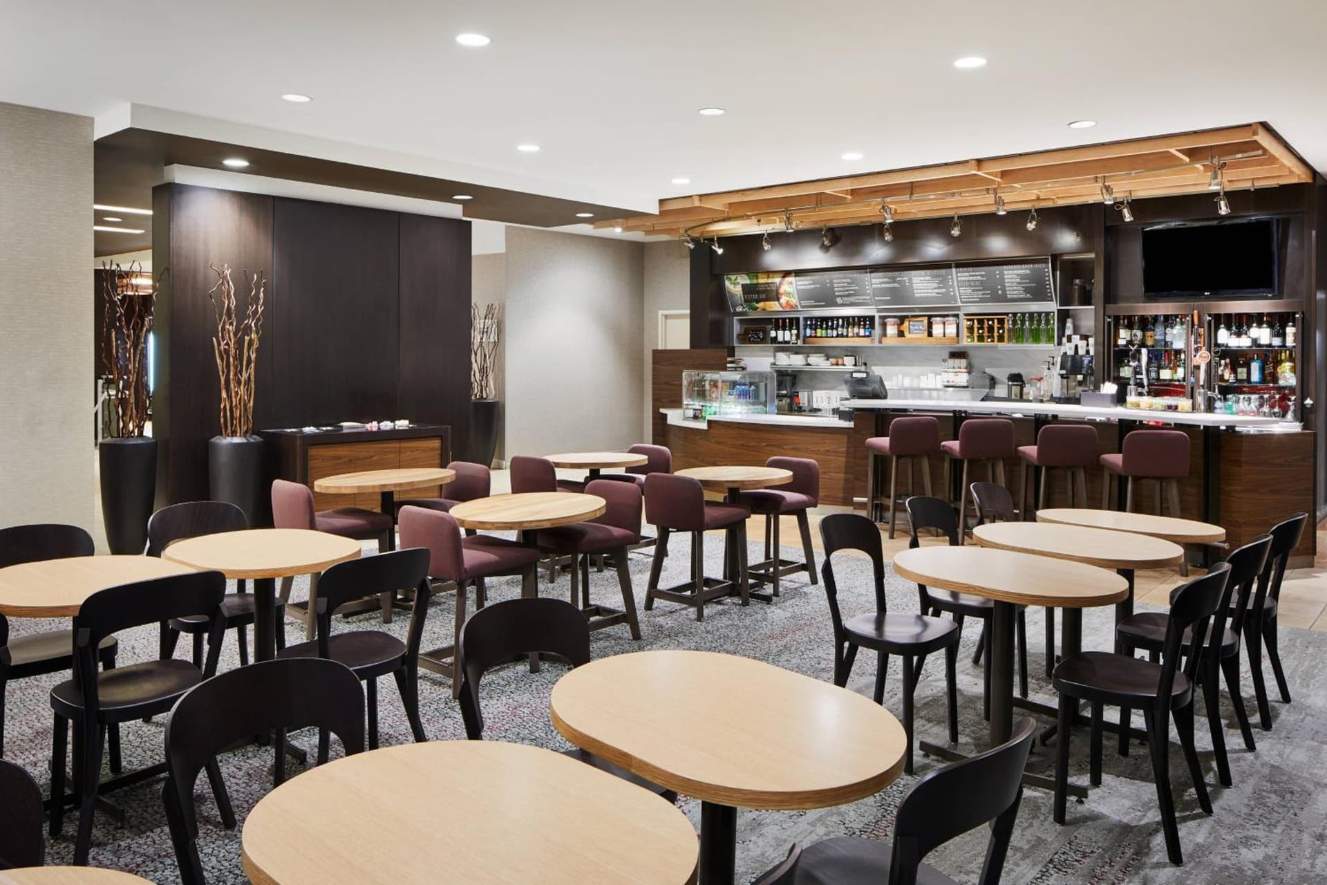 Courtyard by Marriott Newark Downtown gallery photo in Newark, NJ — image 4