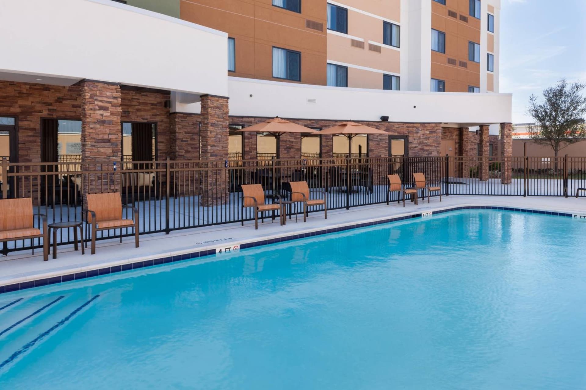 Courtyard by Marriott Houston North/Shenandoah gallery photo in The Woodlands, TX — image 4