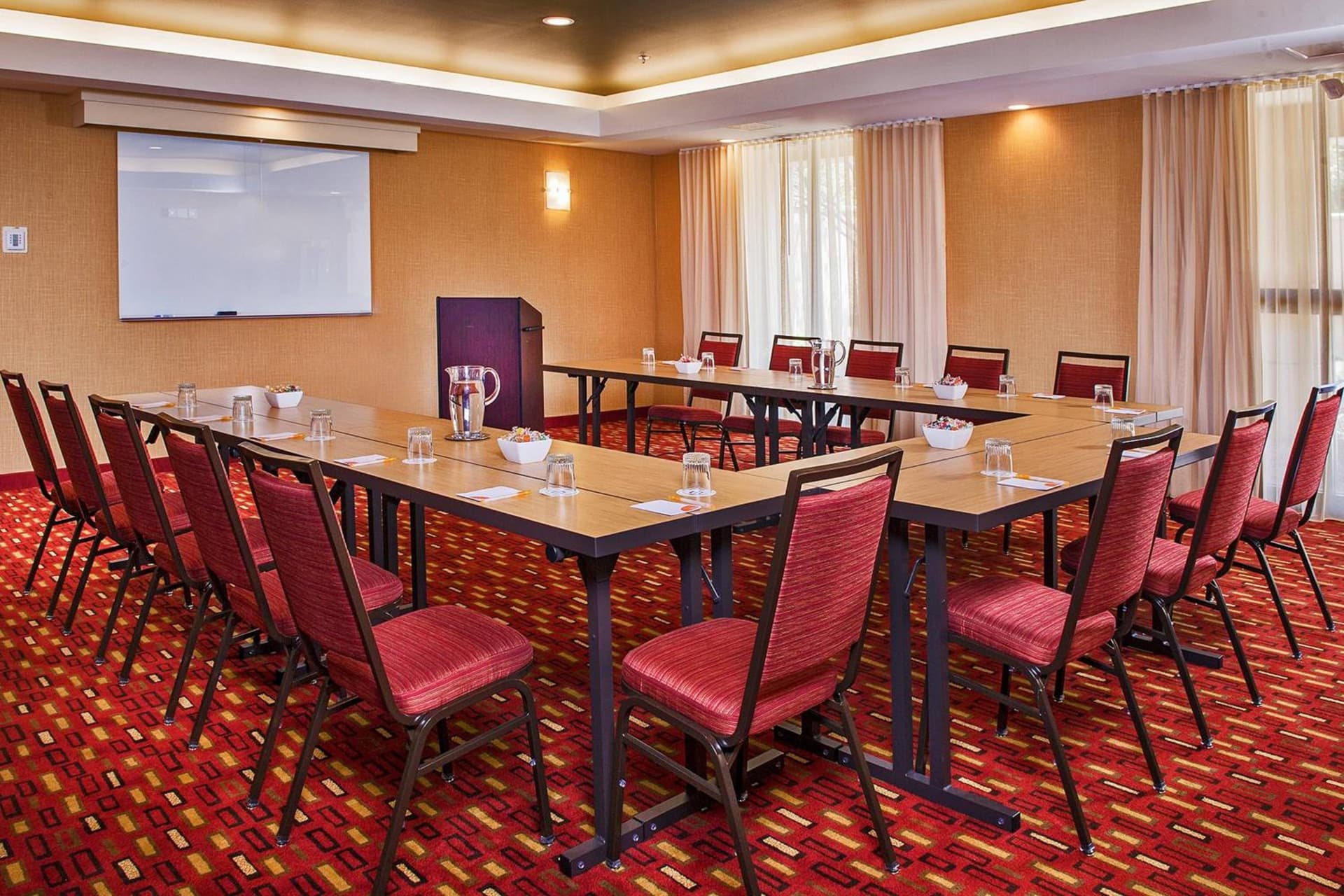Courtyard by Marriott North Charleston Airport Coliseum gallery photo in Charleston, SC — image 13