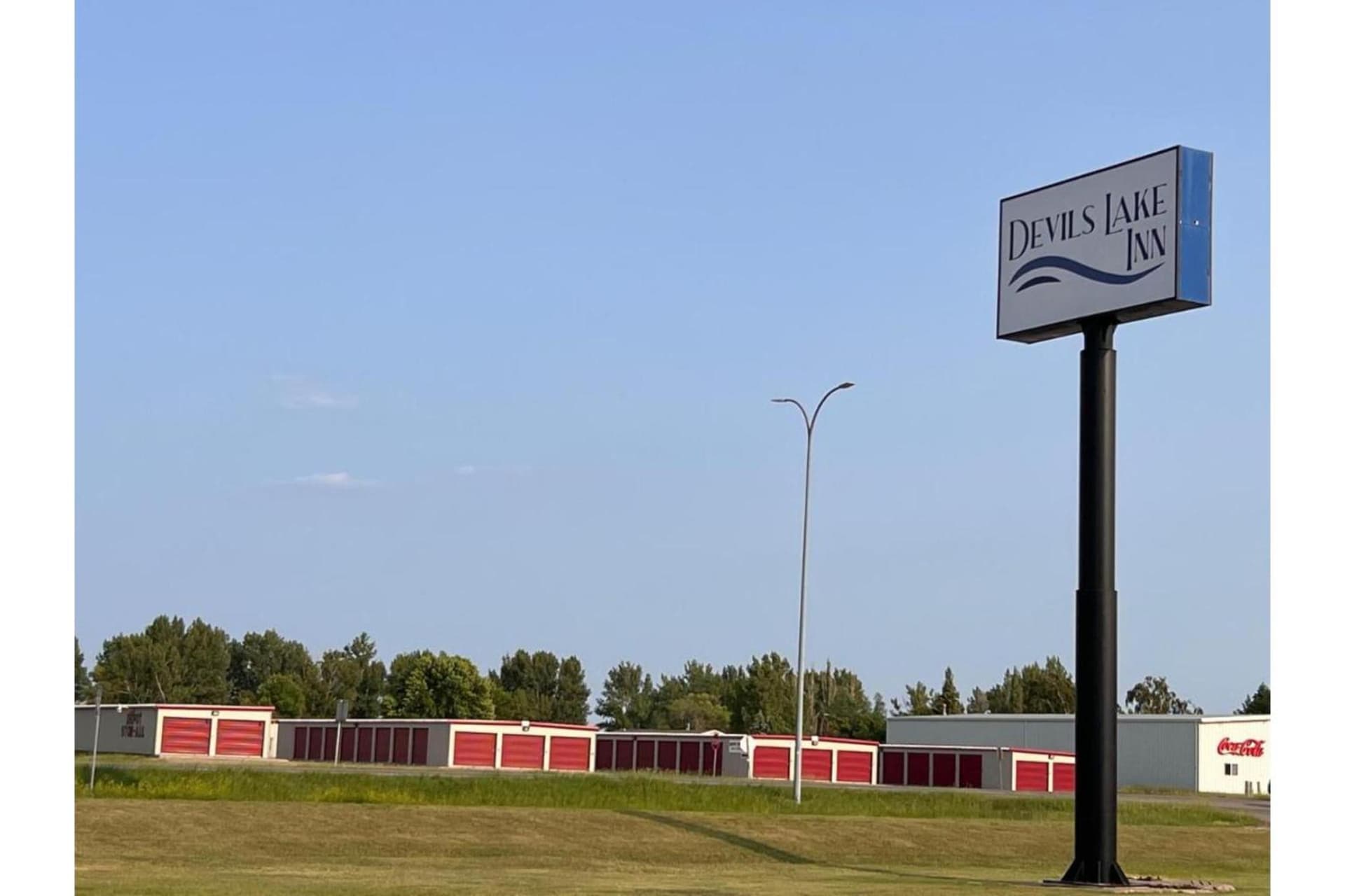 Devils Lake Inn By OYO Near Devils Lake Regional Airport featured exterior or lobby in Devils Lake — similar hotel