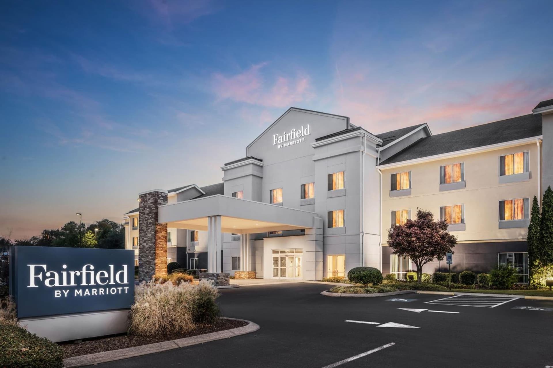 Fairfield Inn & Suites by Marriott Chattanooga South East Ridge featured exterior or lobby in Chattanooga, TN — similar hotel