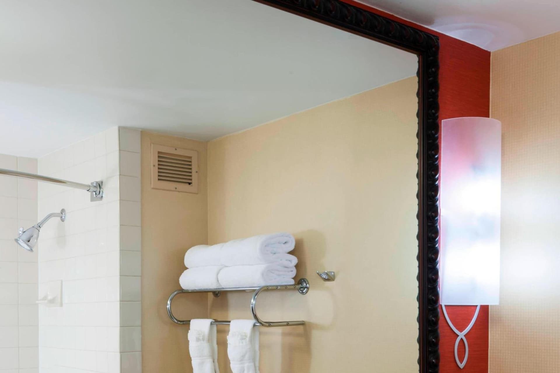 Courtyard by Marriott San Diego Rancho Bernardo interior in Rancho Bernardo, CA — gallery photo 2