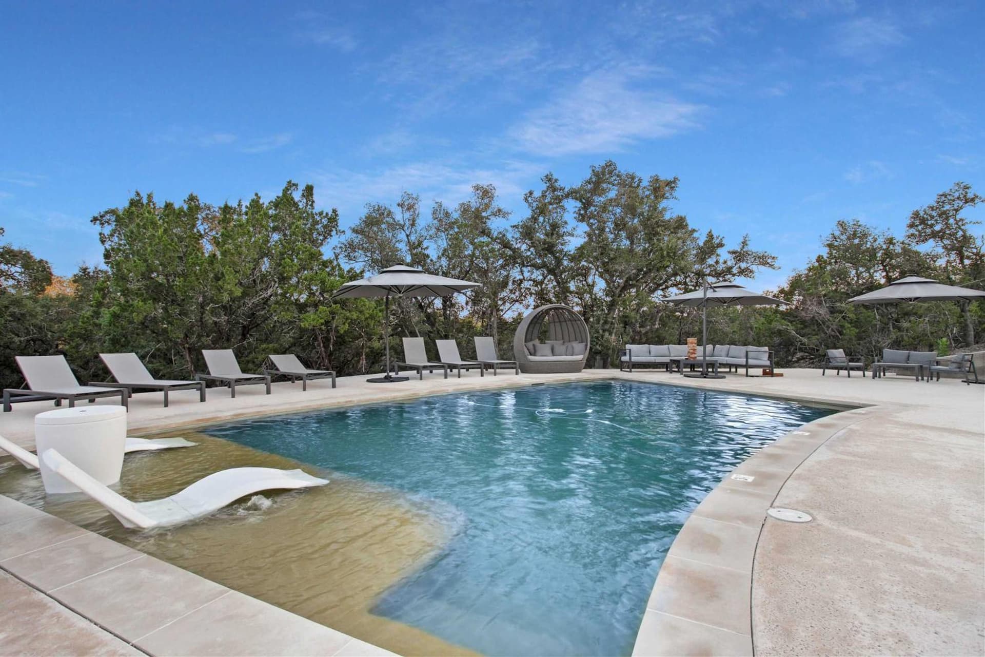 Starlight Horizon interior in Canyon Lake, TX — gallery photo 2