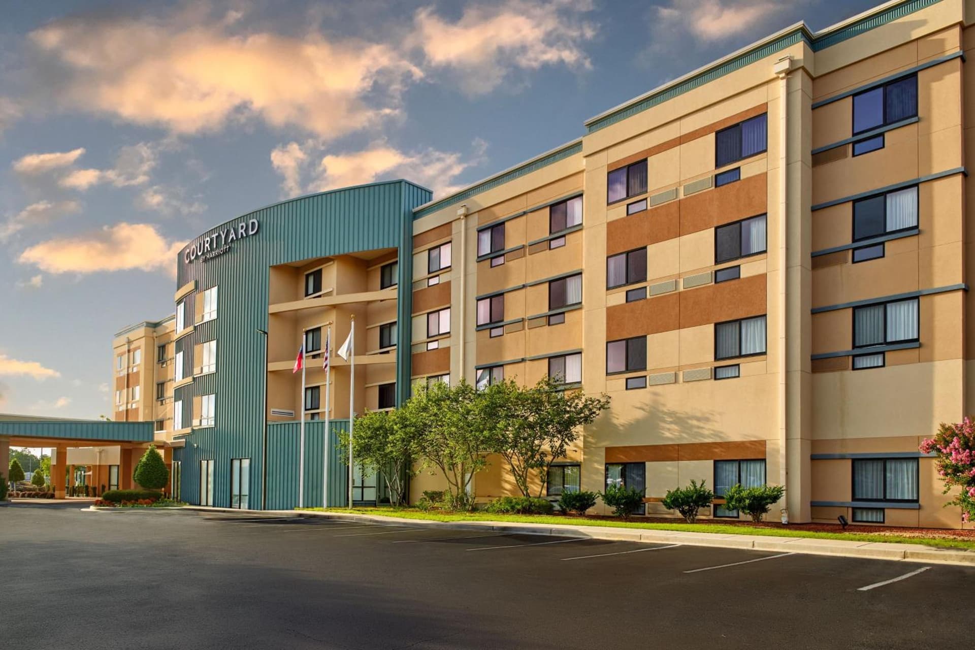 Courtyard Warner Robins featured exterior or lobby in Warner Robins, GA — similar hotel