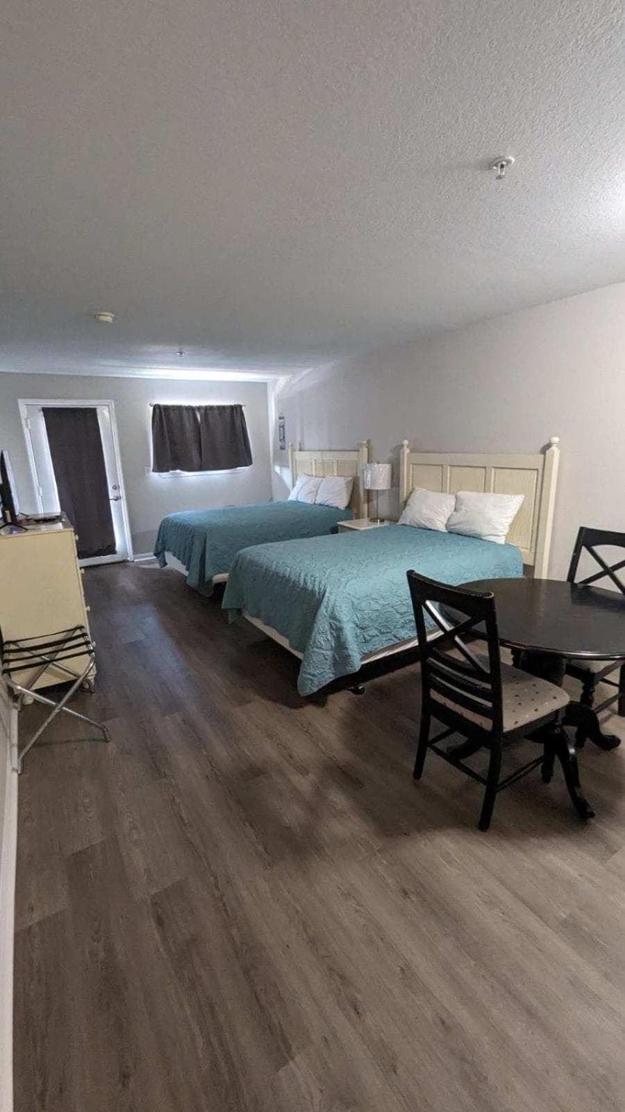 The Moorings Hotel and Marina of Carrabelle interior in Davis Island — gallery photo 2