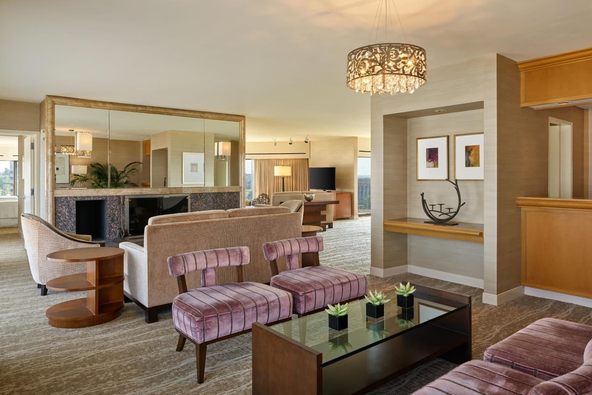 The Westin Kansas City at Crown Center gallery photo in Kansas City, MO — image 31