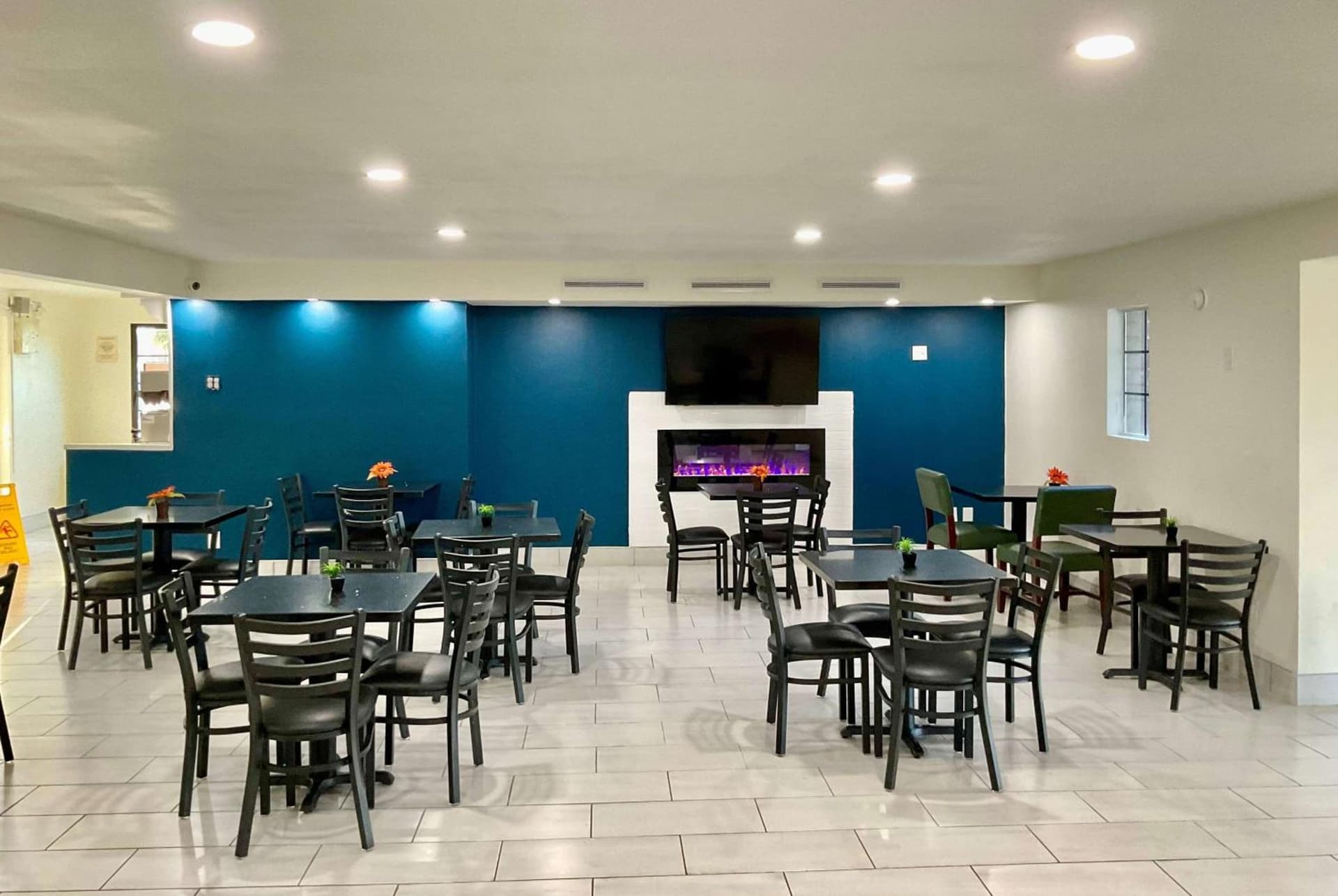 La Quinta Inn by Wyndham Stockton gallery photo in Stockton, CA — image 17