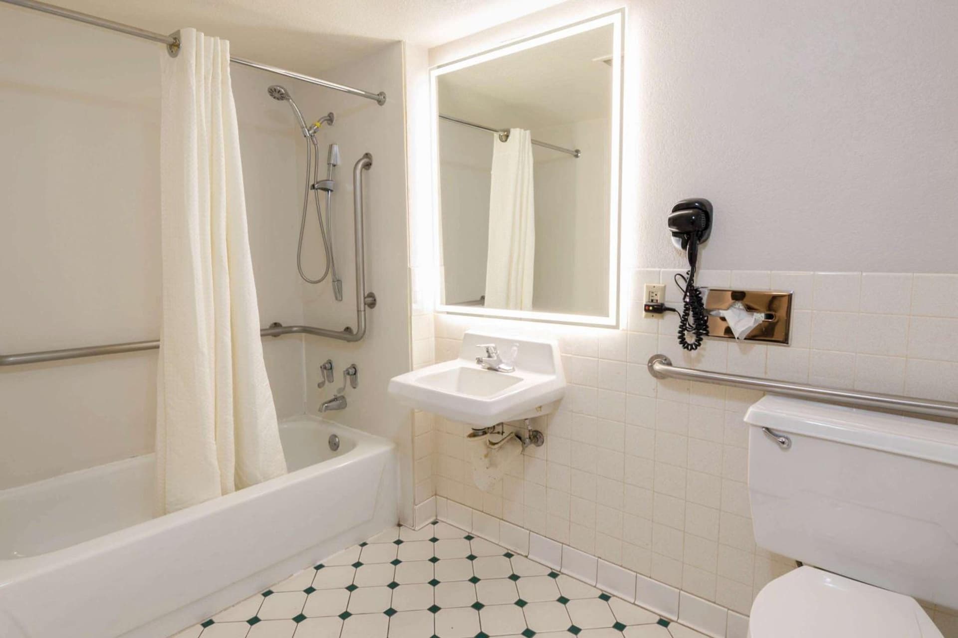 La Quinta Inn by Wyndham Stockton gallery photo in Stockton, CA — image 30