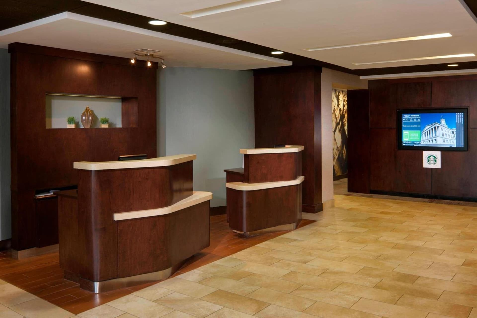 Courtyard by Marriott Jackson interior in Jackson, TN — gallery photo 2