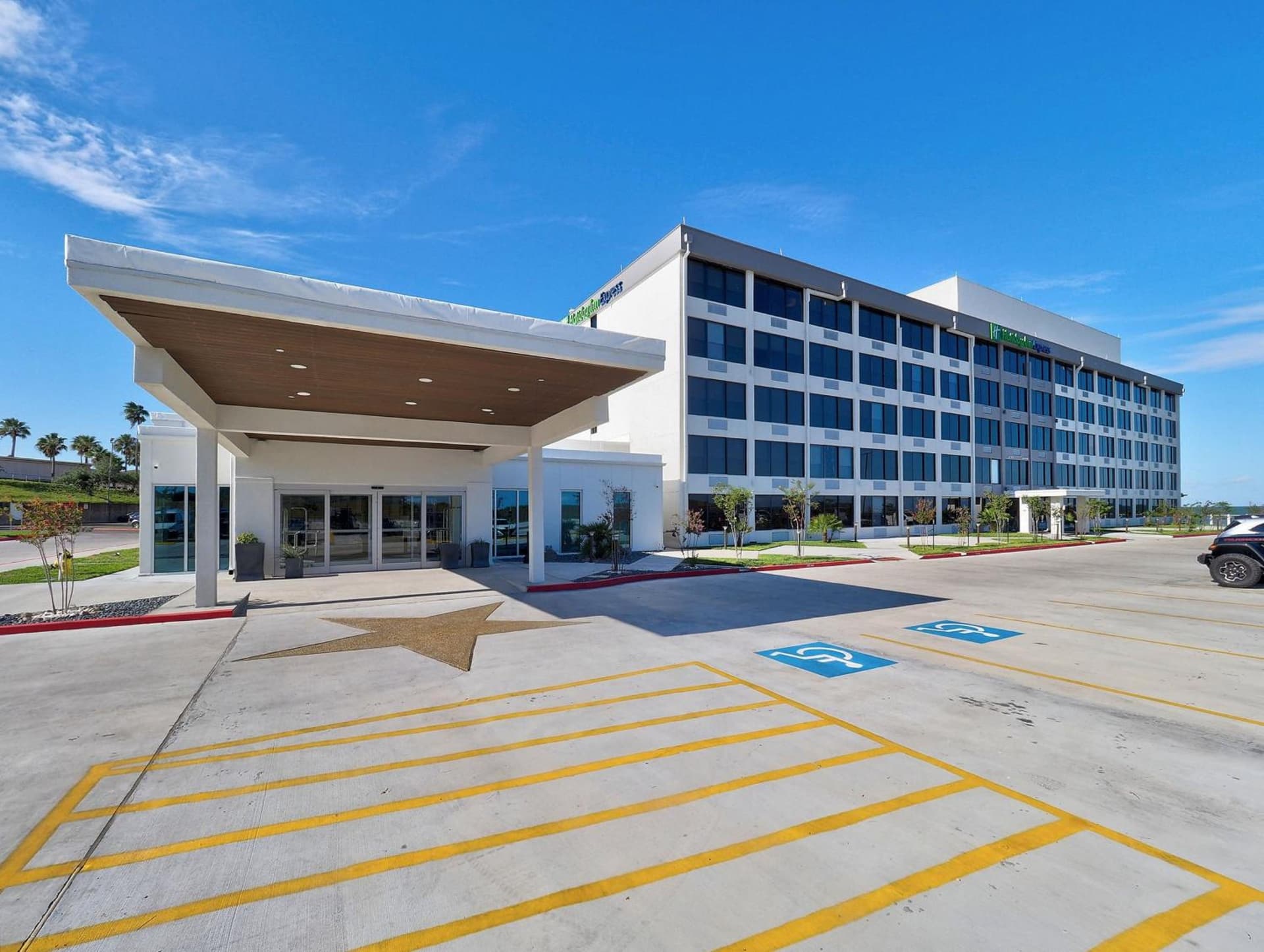Holiday Inn Express Corpus Christi - Beachfront by IHG gallery photo in Corpus Christi, TX — image 53