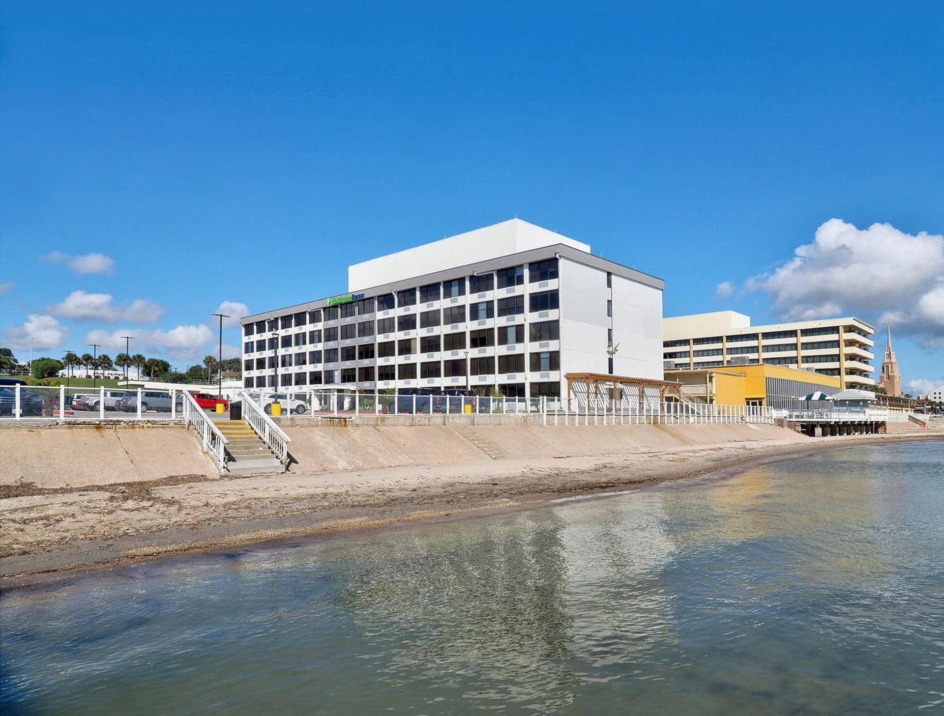 Holiday Inn Express Corpus Christi - Beachfront by IHG gallery photo in Corpus Christi, TX — image 49