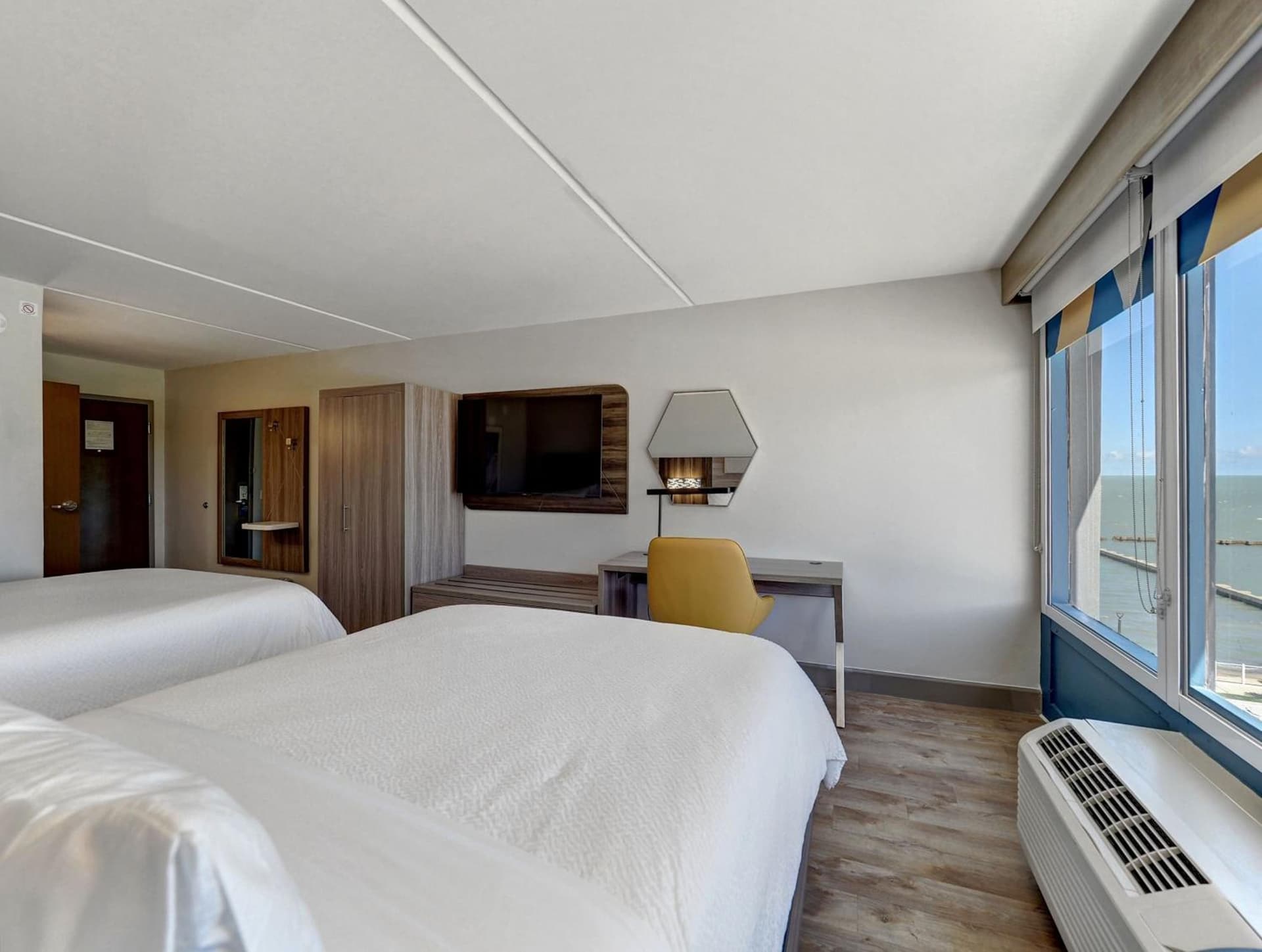 Holiday Inn Express Corpus Christi - Beachfront by IHG gallery photo in Corpus Christi, TX — image 50