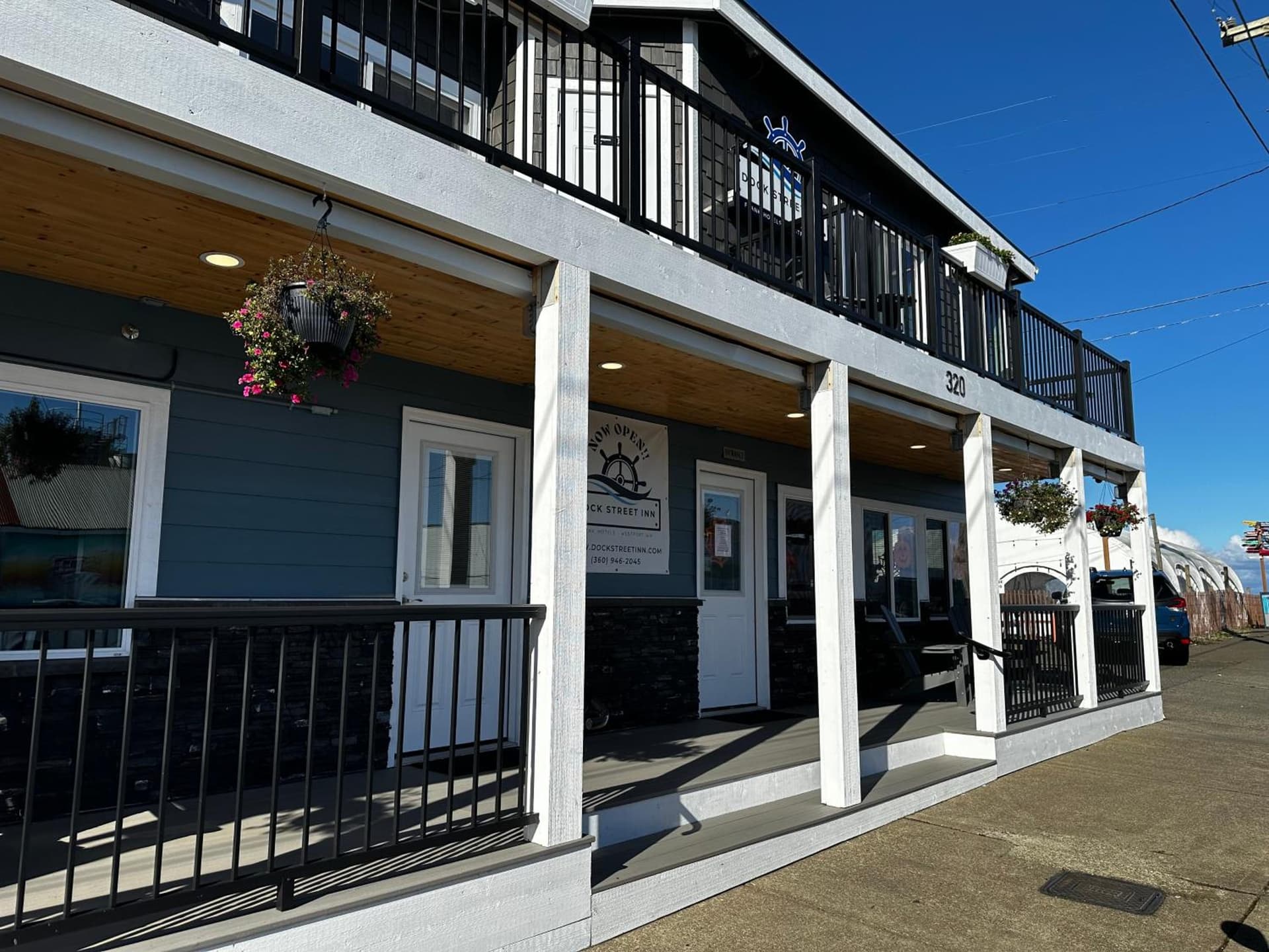 Dock Street Inn featured exterior or lobby in Westport, WA — similar hotel