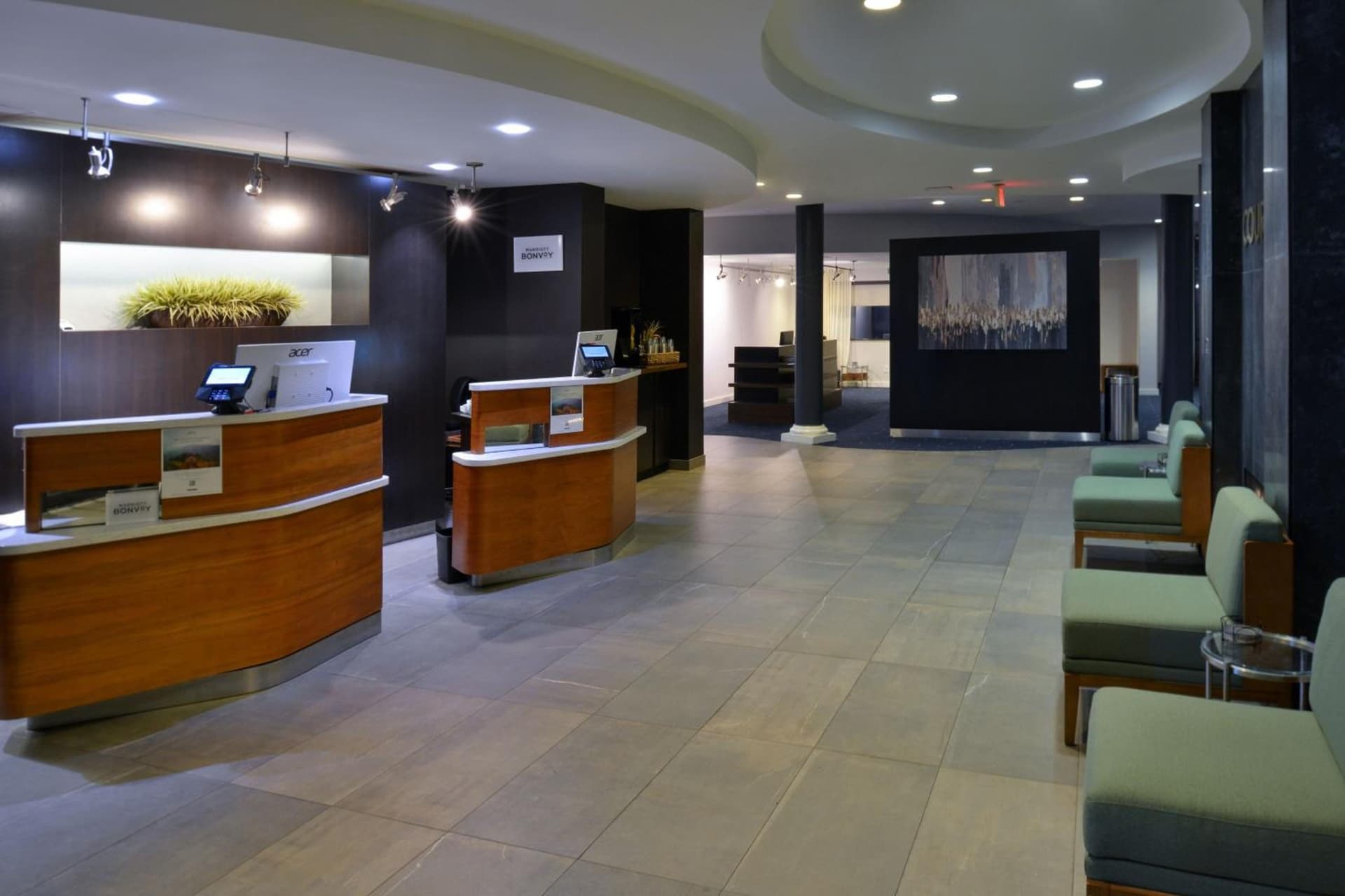 Courtyard by Marriott Harrisburg Hershey interior in Harrisburg, PA — gallery photo 2