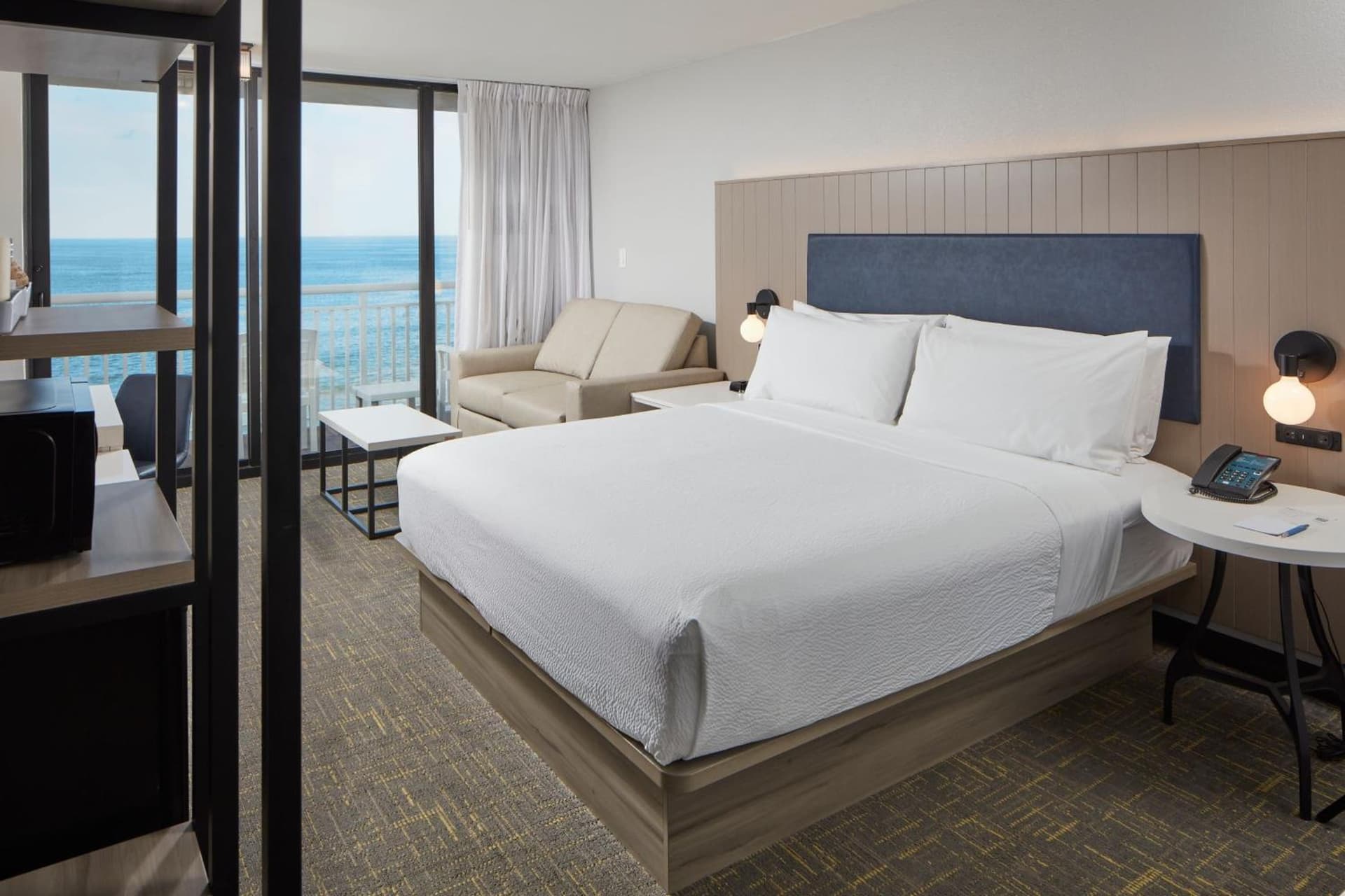 Four Points by Sheraton Virginia Beach Oceanfront gallery photo in Virginia Beach, VA — image 33