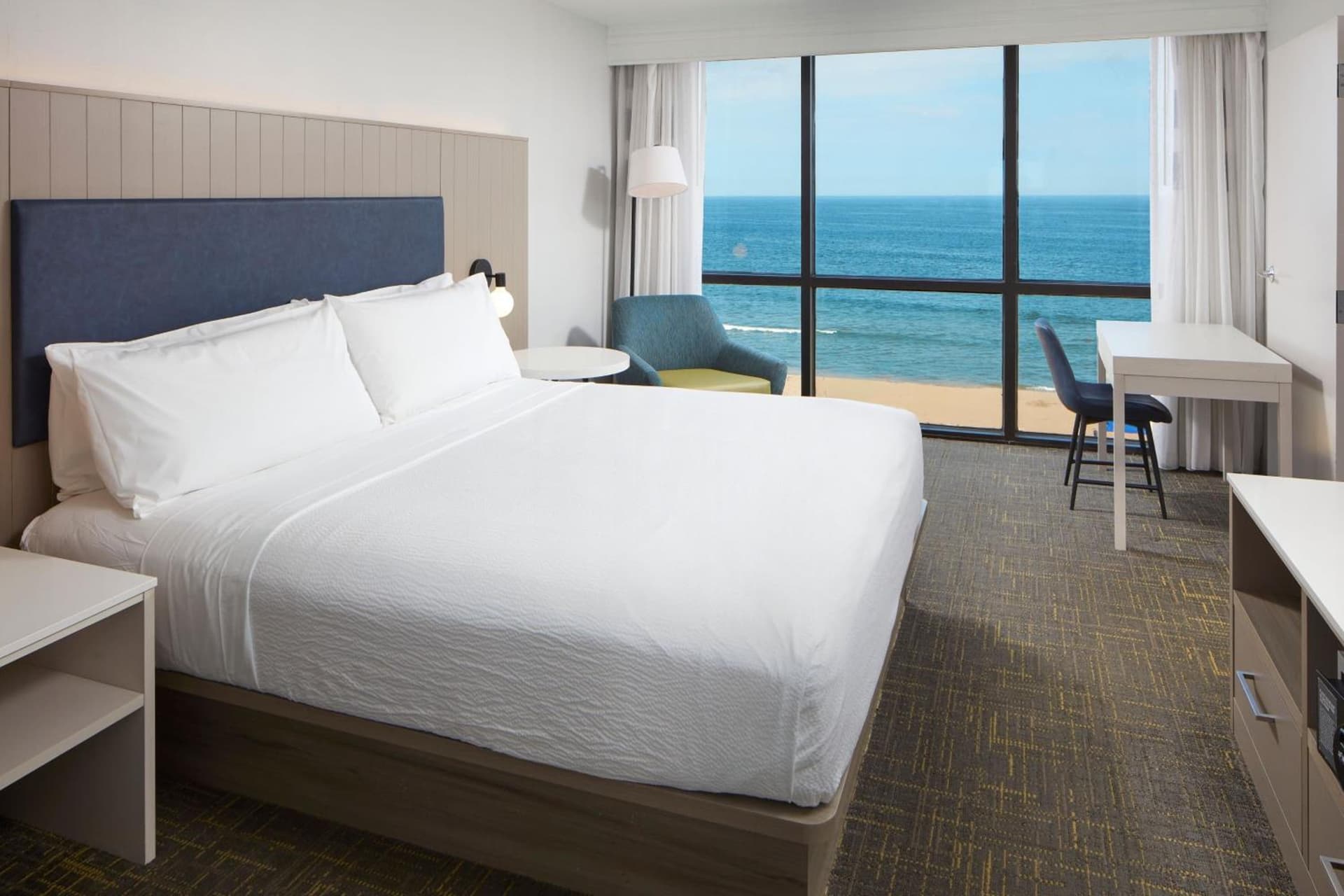 Four Points by Sheraton Virginia Beach Oceanfront gallery photo in Virginia Beach, VA — image 16
