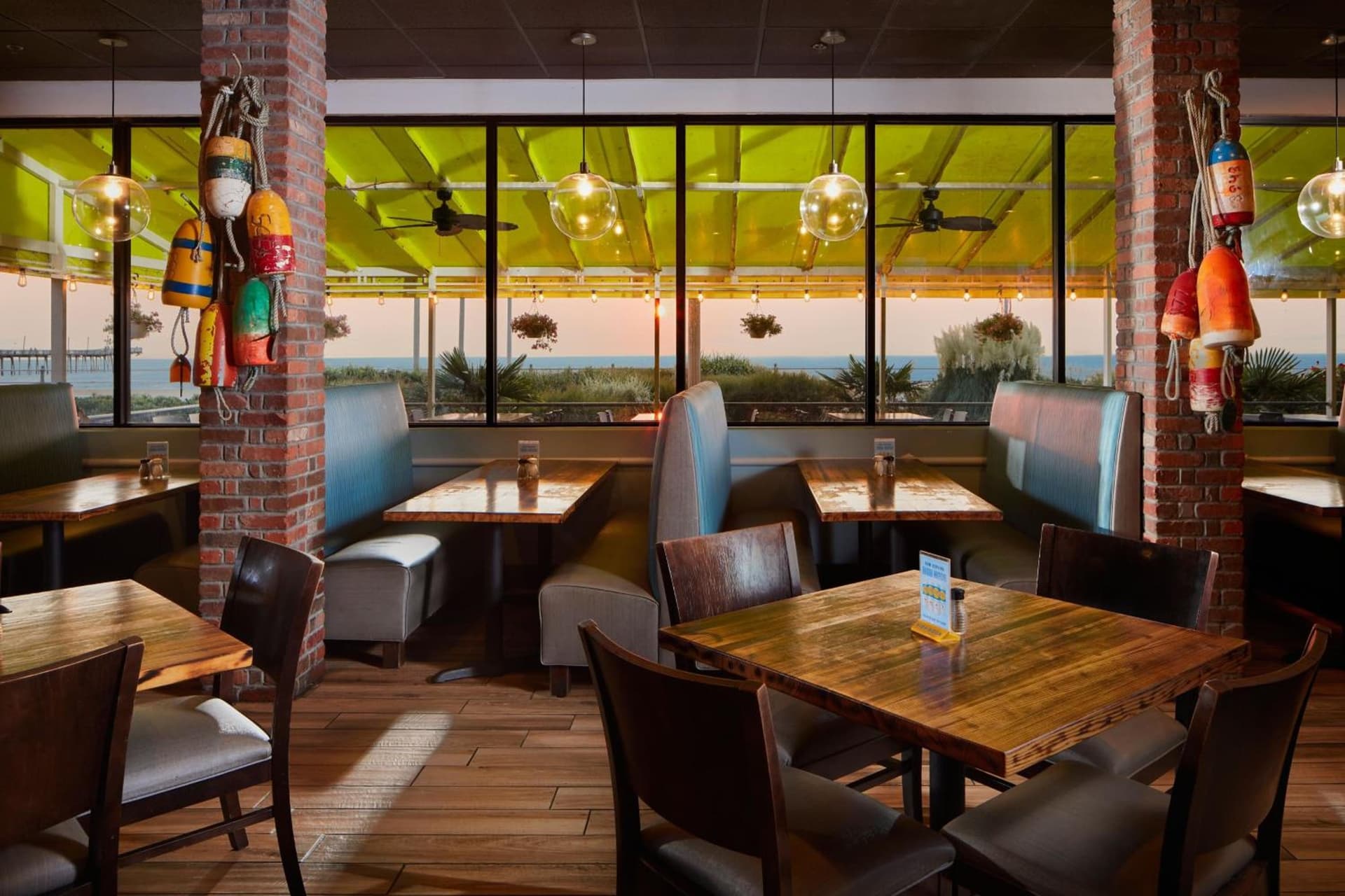 Four Points by Sheraton Virginia Beach Oceanfront gallery photo in Virginia Beach, VA — image 12