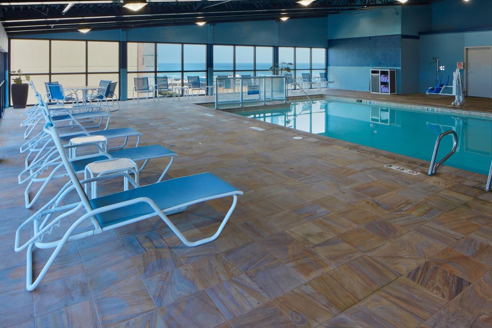 Four Points by Sheraton Virginia Beach Oceanfront gallery photo in Virginia Beach, VA — image 44