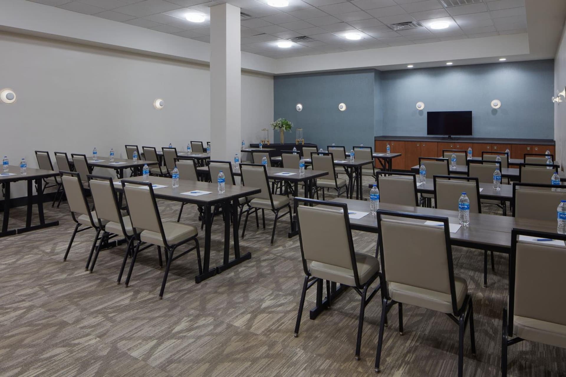 Four Points by Sheraton Virginia Beach Oceanfront gallery photo in Virginia Beach, VA — image 14